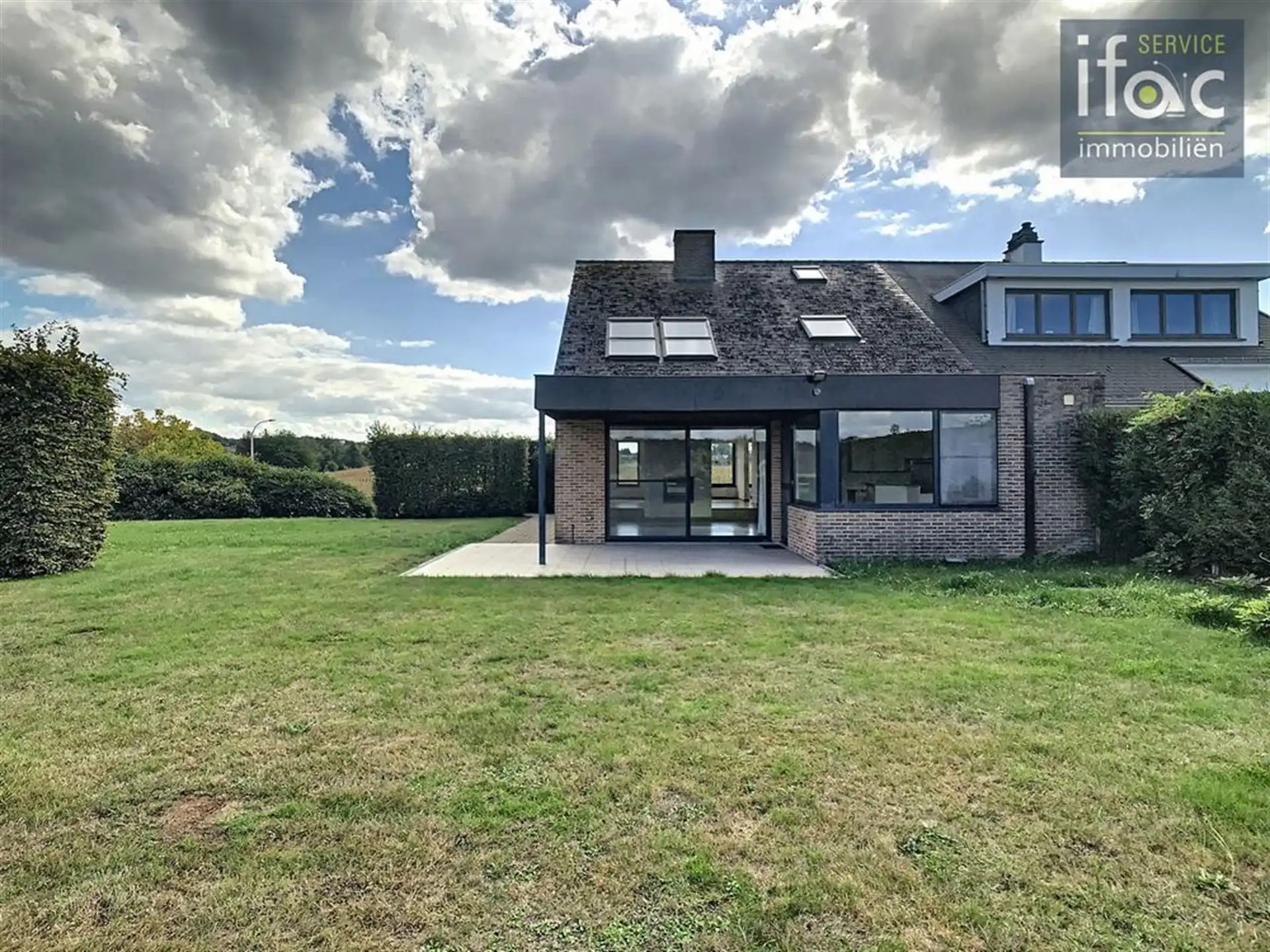 Prachtige 3-gevel villa met unieke panoramische vergezichten foto 31