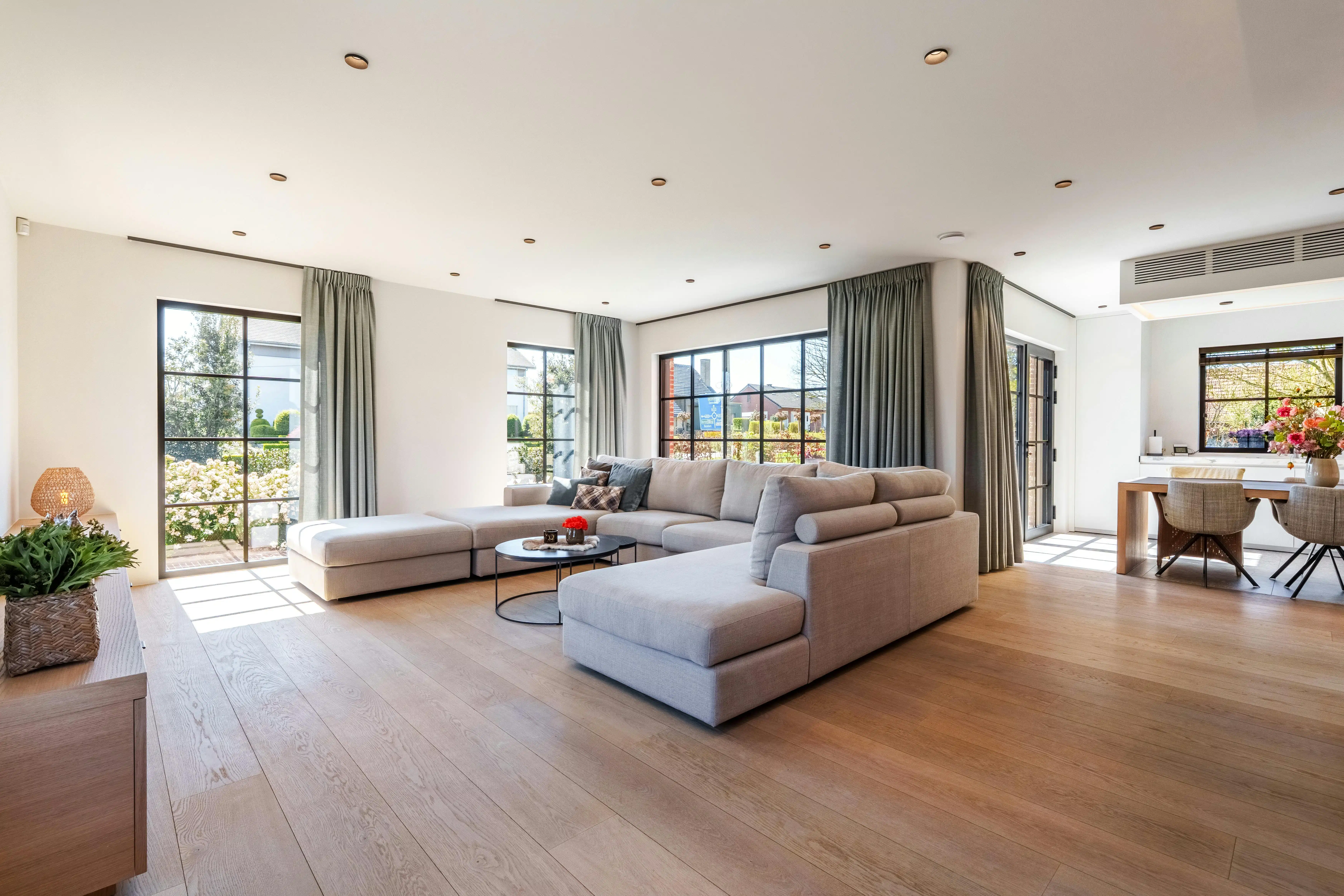 Exclusief Wonen: moderne, landelijke villa met mooi uitzicht foto 8