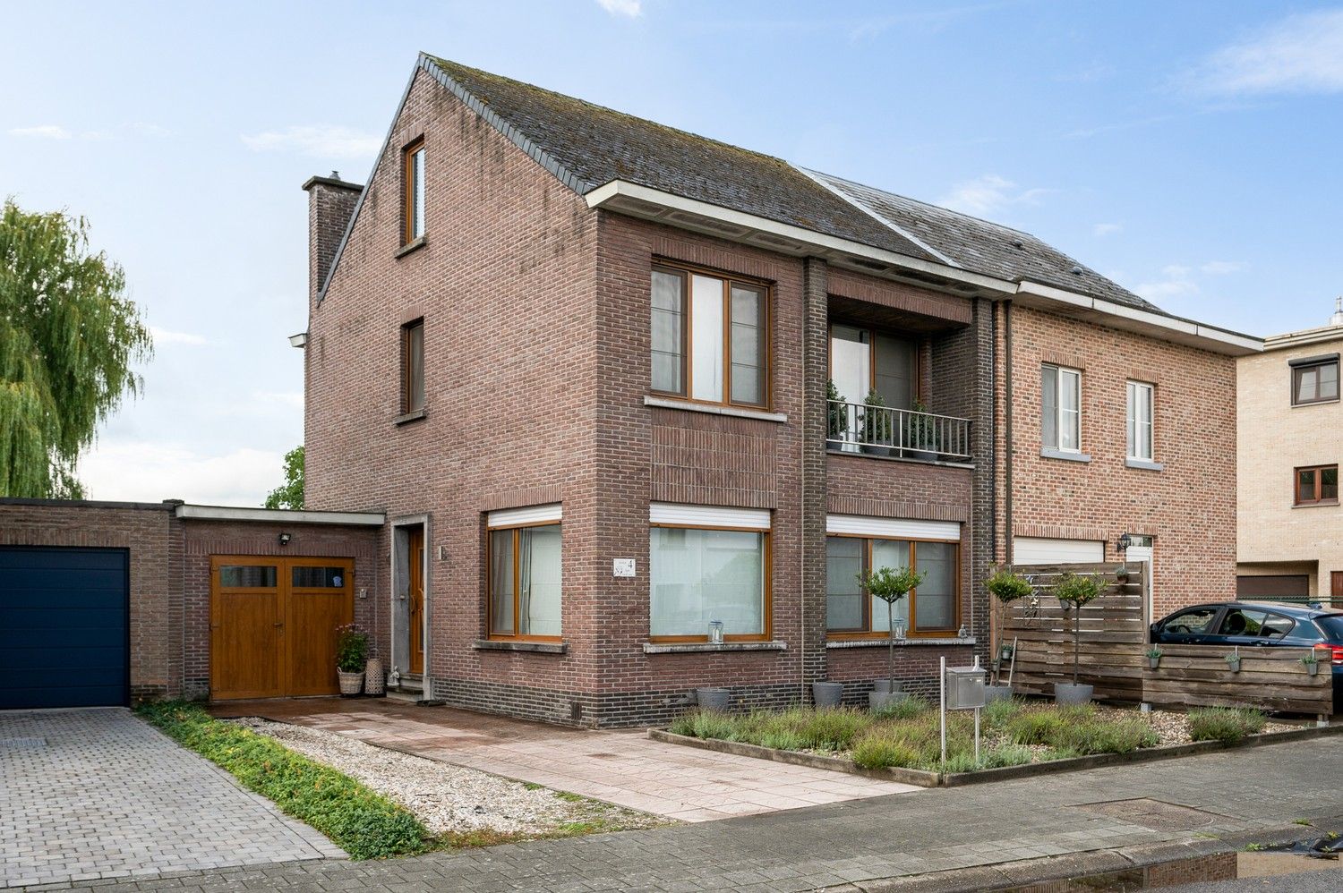 Hoofdfoto van de publicatie: Instapklare gezinswoning met tuin en garage op gegeerde locatie te Ranst!