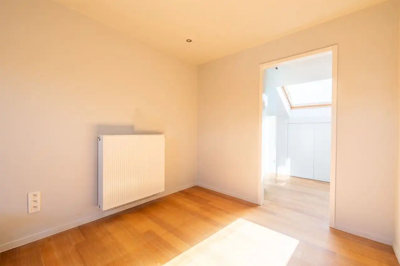 Gerenoveerde woning EPC B, 2 ruime slpk, zonnig tuinterras foto 15