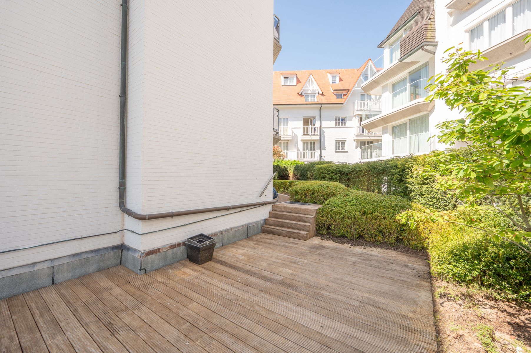 Ongemeubeld, hoekappartement nabij het Albertplein  foto 20