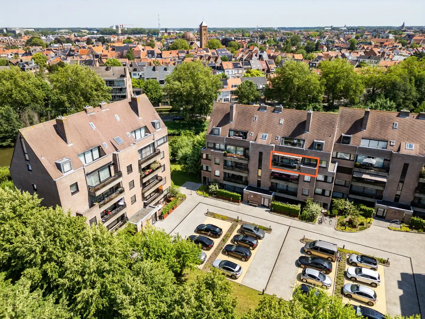 Lichtrijk en instapklaar appartement met garage te Kristus-Koning foto 12