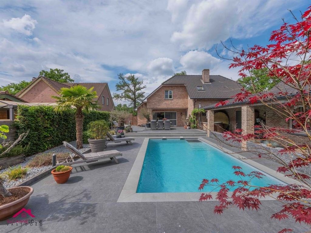 Hoogwaardig afgewerkte, landelijke villawoning foto 6