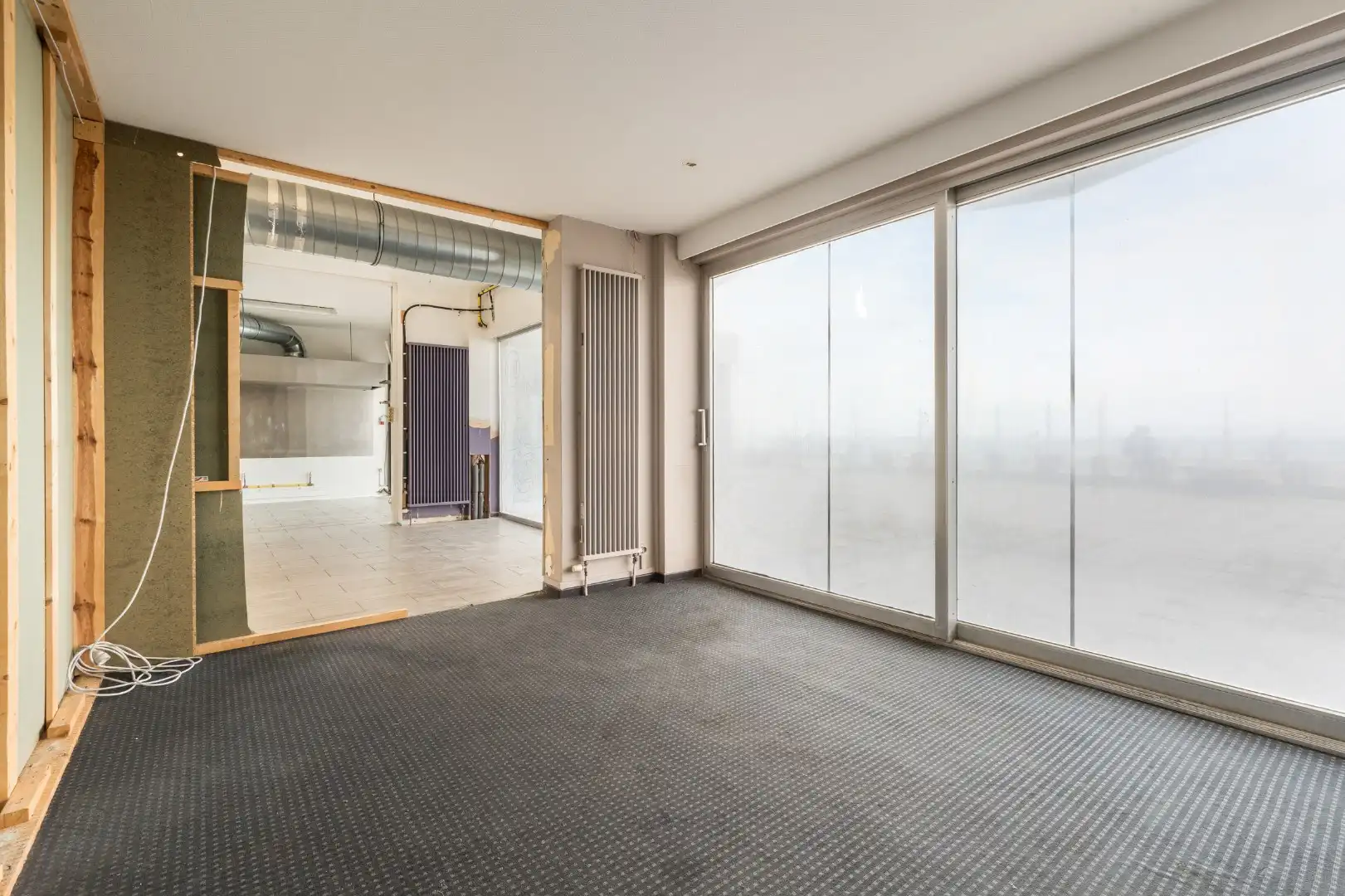 HANDELSPAND OP TOPLOCATIE MET GARAGE foto 17