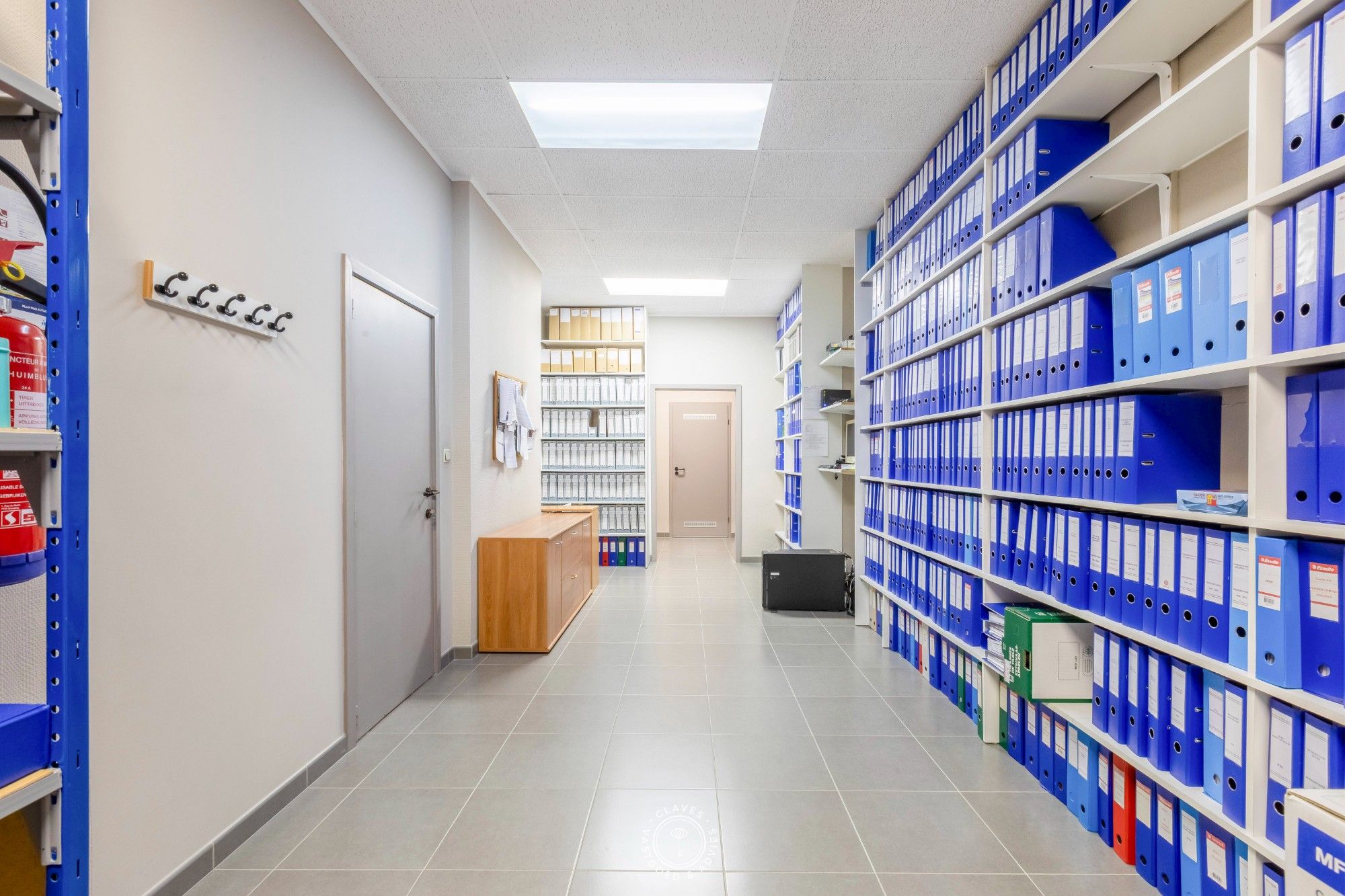 Welgelegen kantoorruimte met goede visibiliteit foto 15