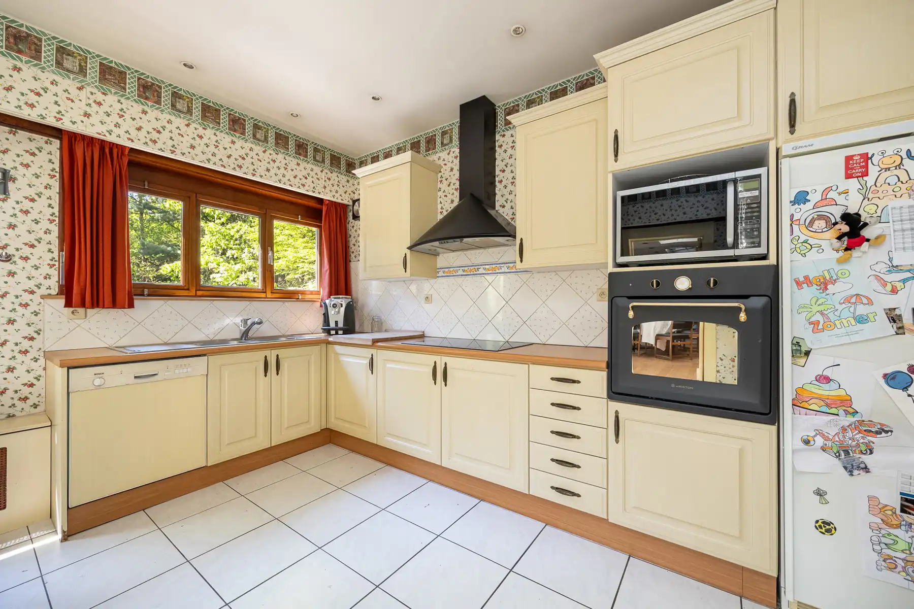 Unieke te renoveren villa op prachtig perceel foto 8