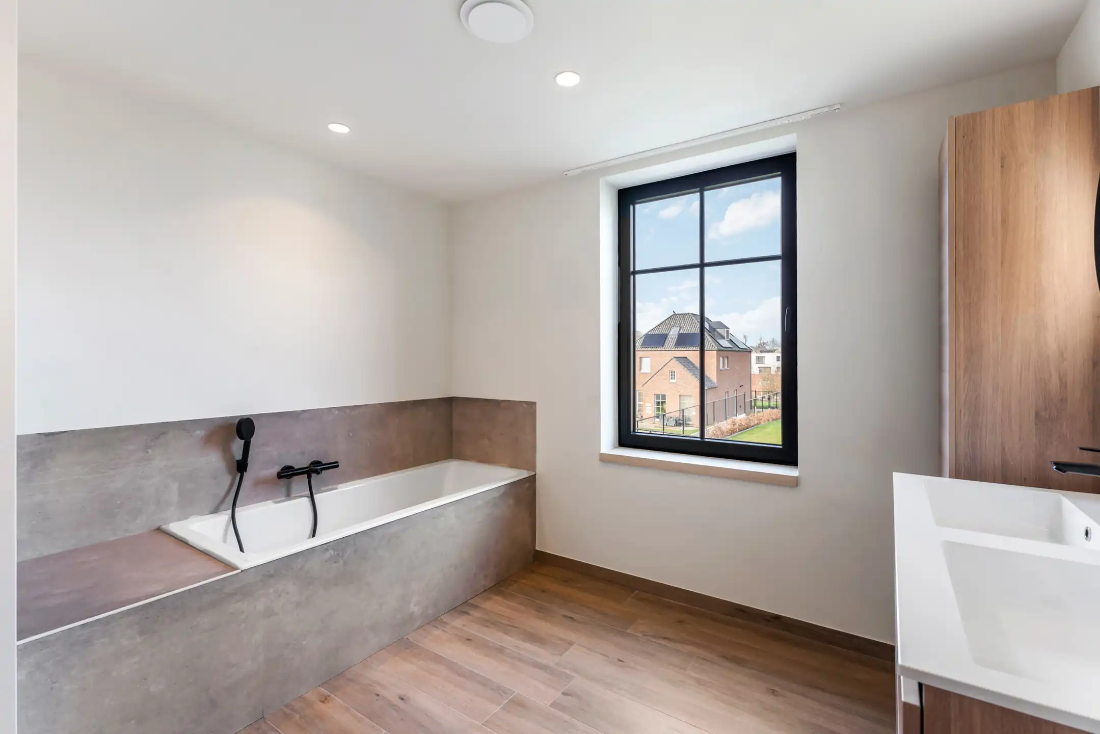 Charmante nieuwbouwwoning met carport te Zichen.  foto 10