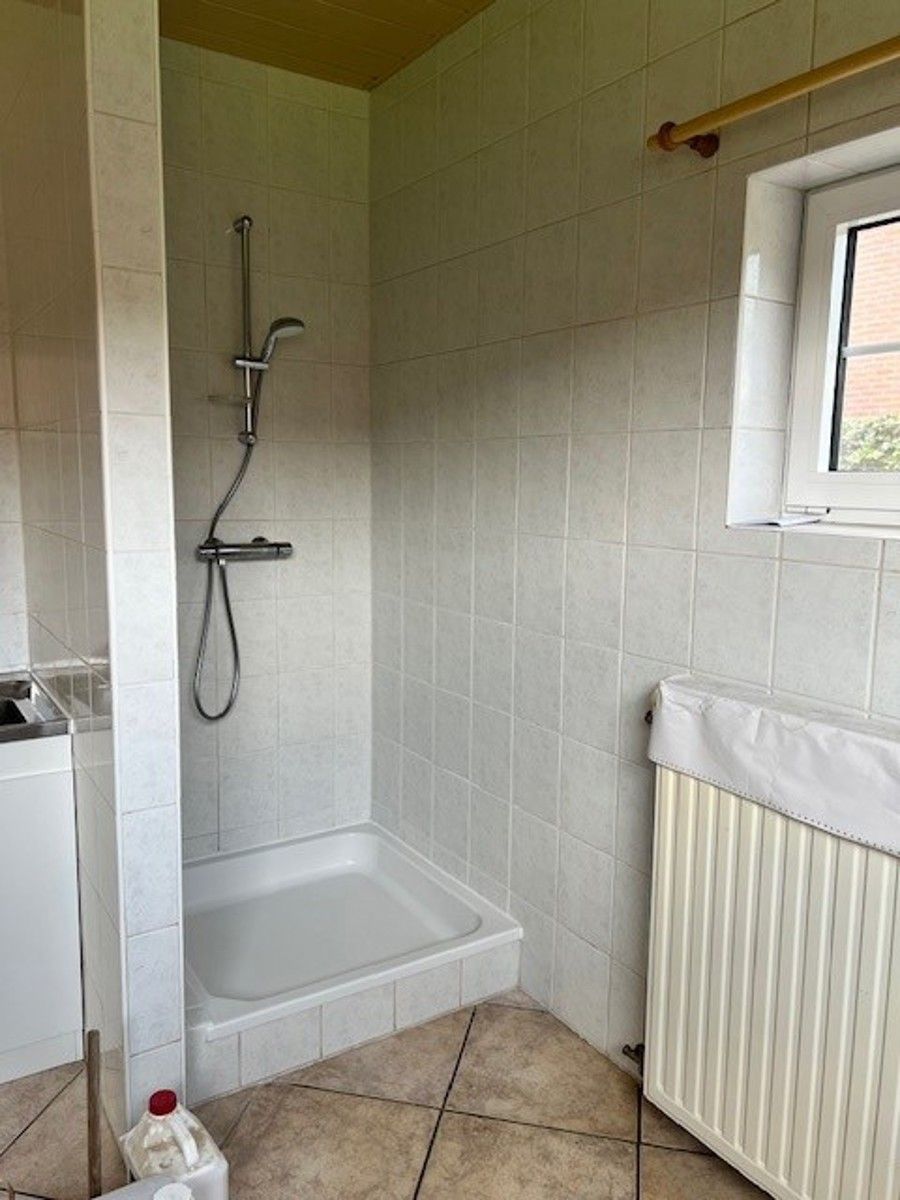 Ruime gezinswoning te huur – met 4 slpk, garage en tuin foto 11