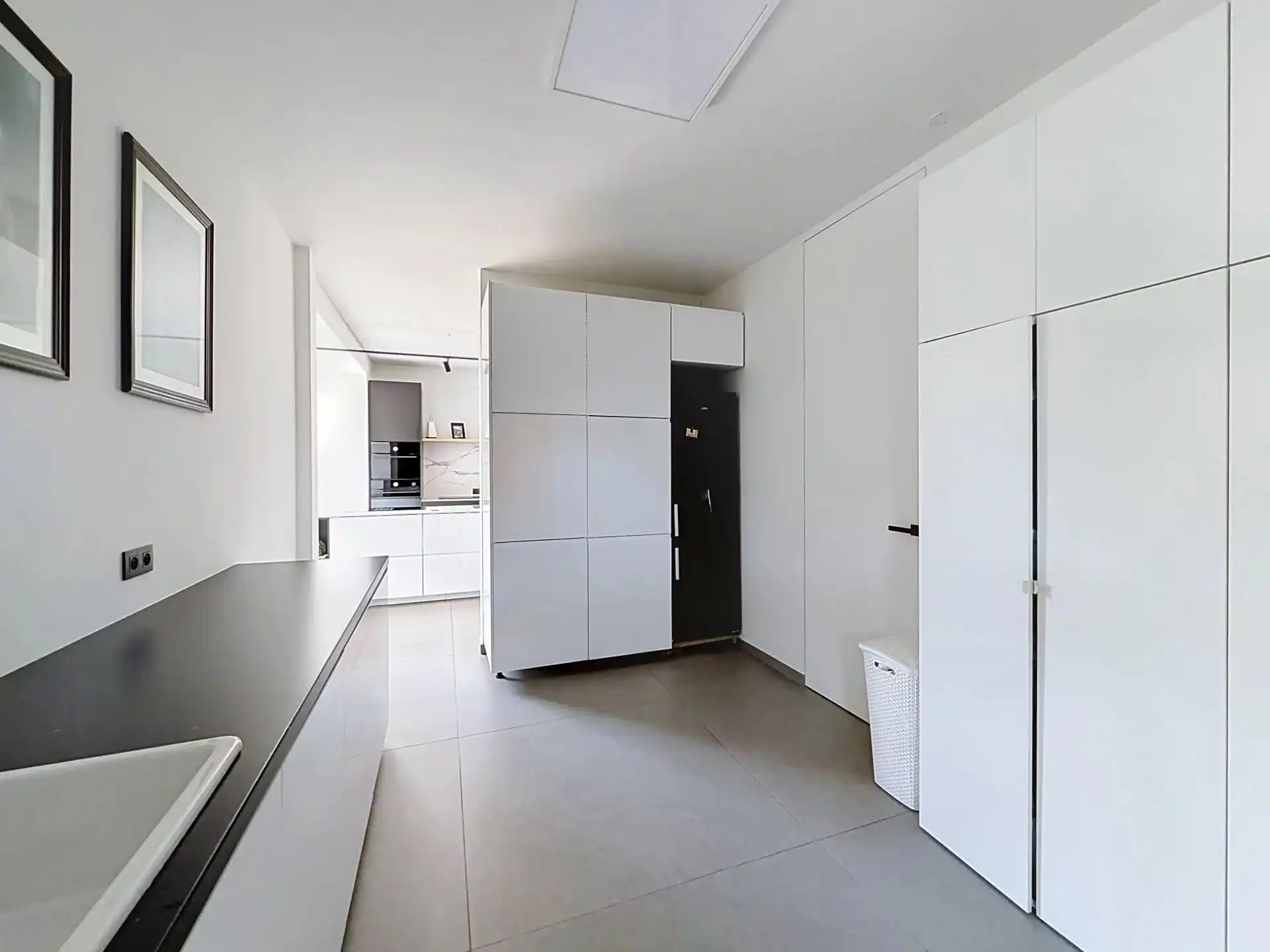 Zeer ruime villa voorzien van alle luxe met 3, mogelijk 5 slaapkamers en 2 badkamers foto 24