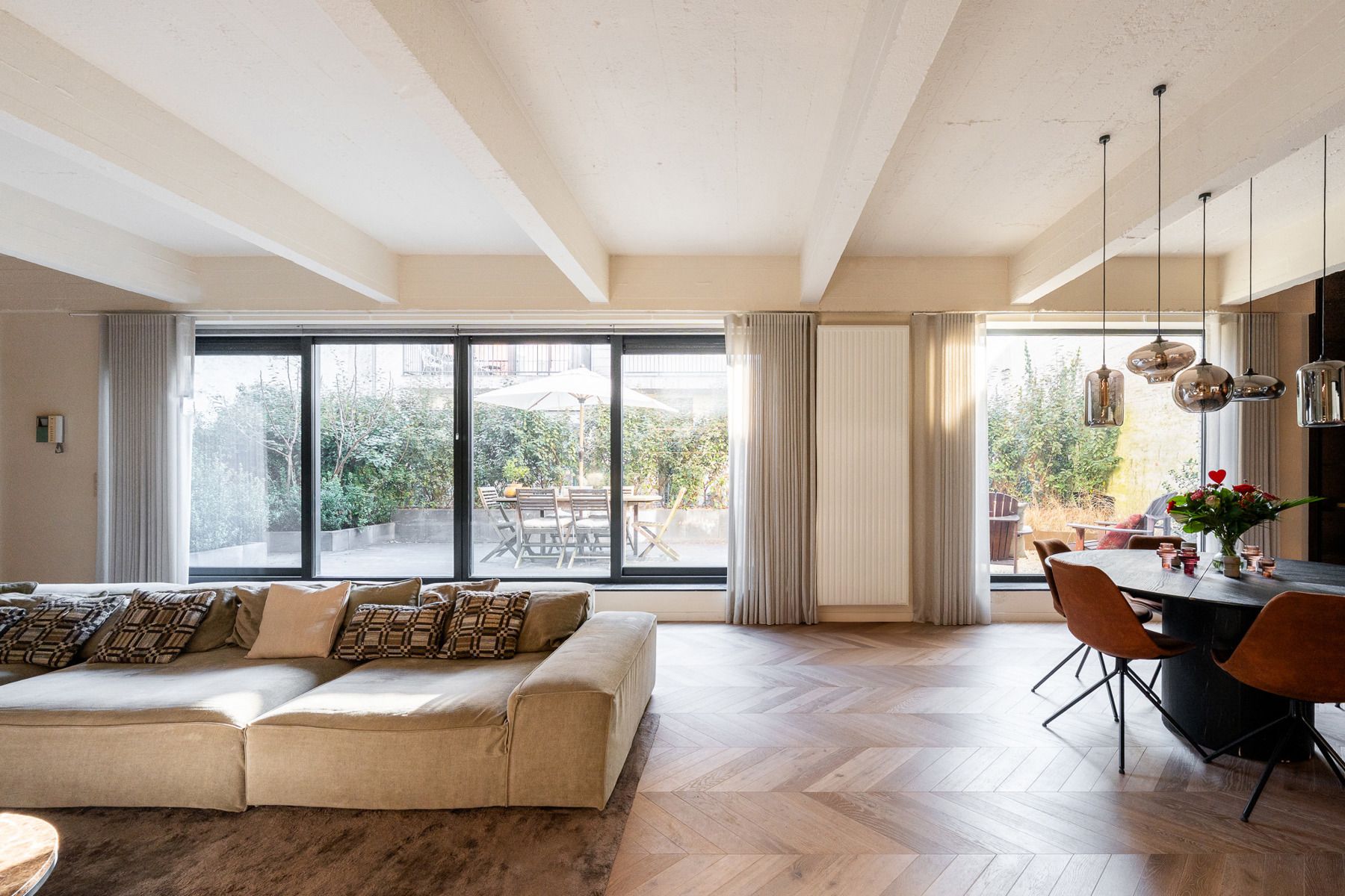 Luxueus appartement met tuin en parking op ‘t Zuid foto 16