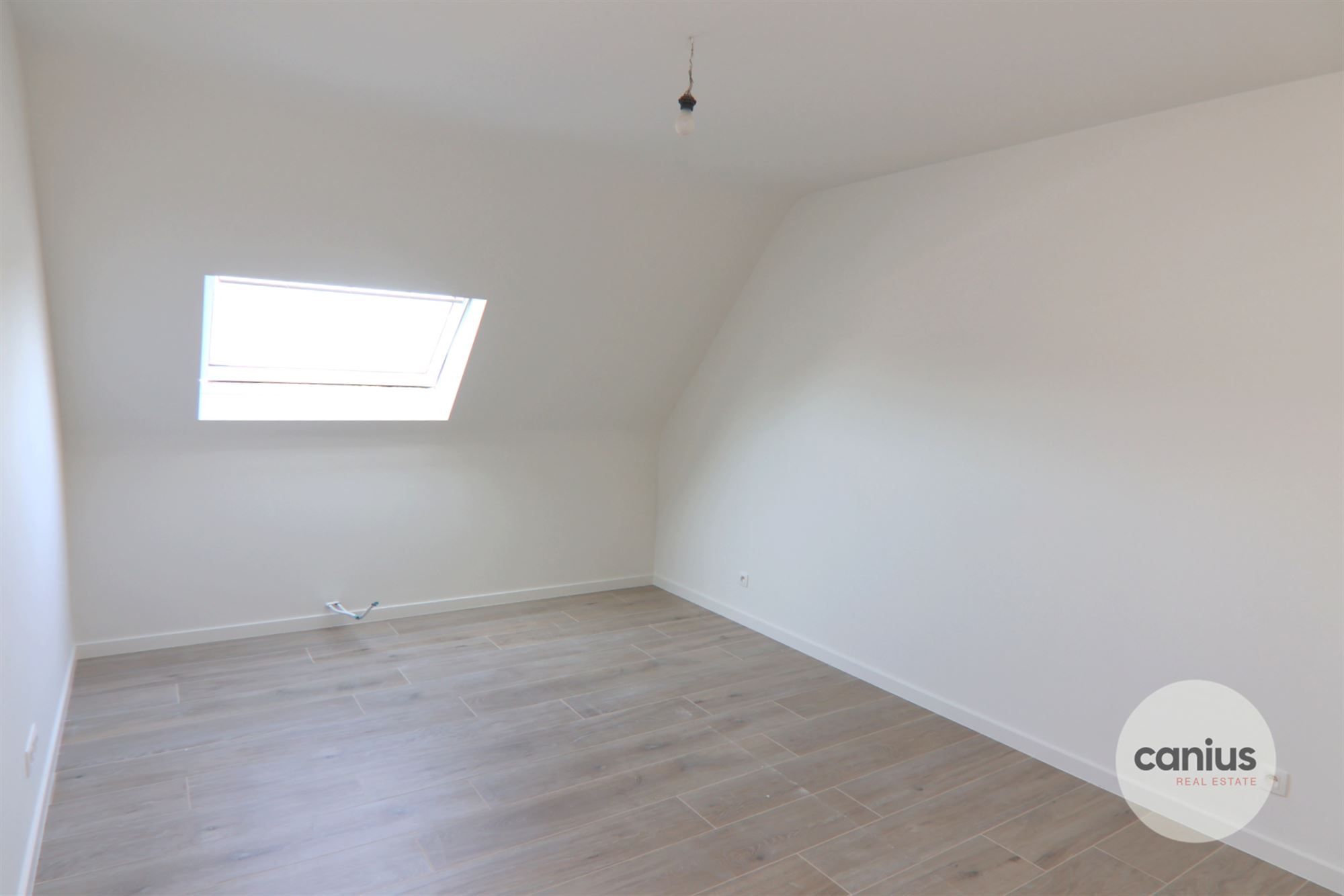 RUIM APPARTEMENT MET TWEE SLPK EN TERRAS VAN 25 M² foto 11