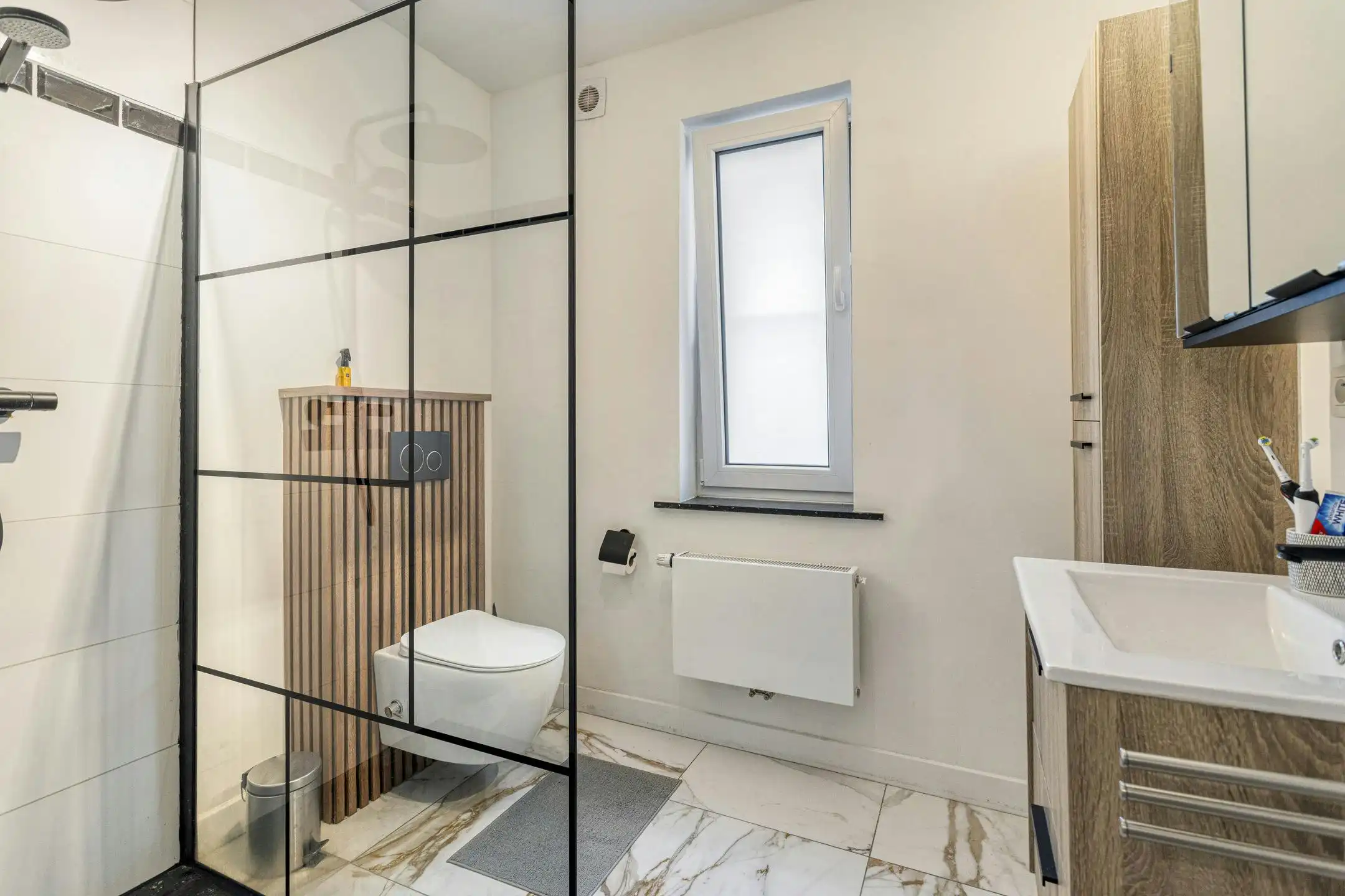 Energiezuinige, gerenoveerde woning met 2 slaapkamers  foto 8