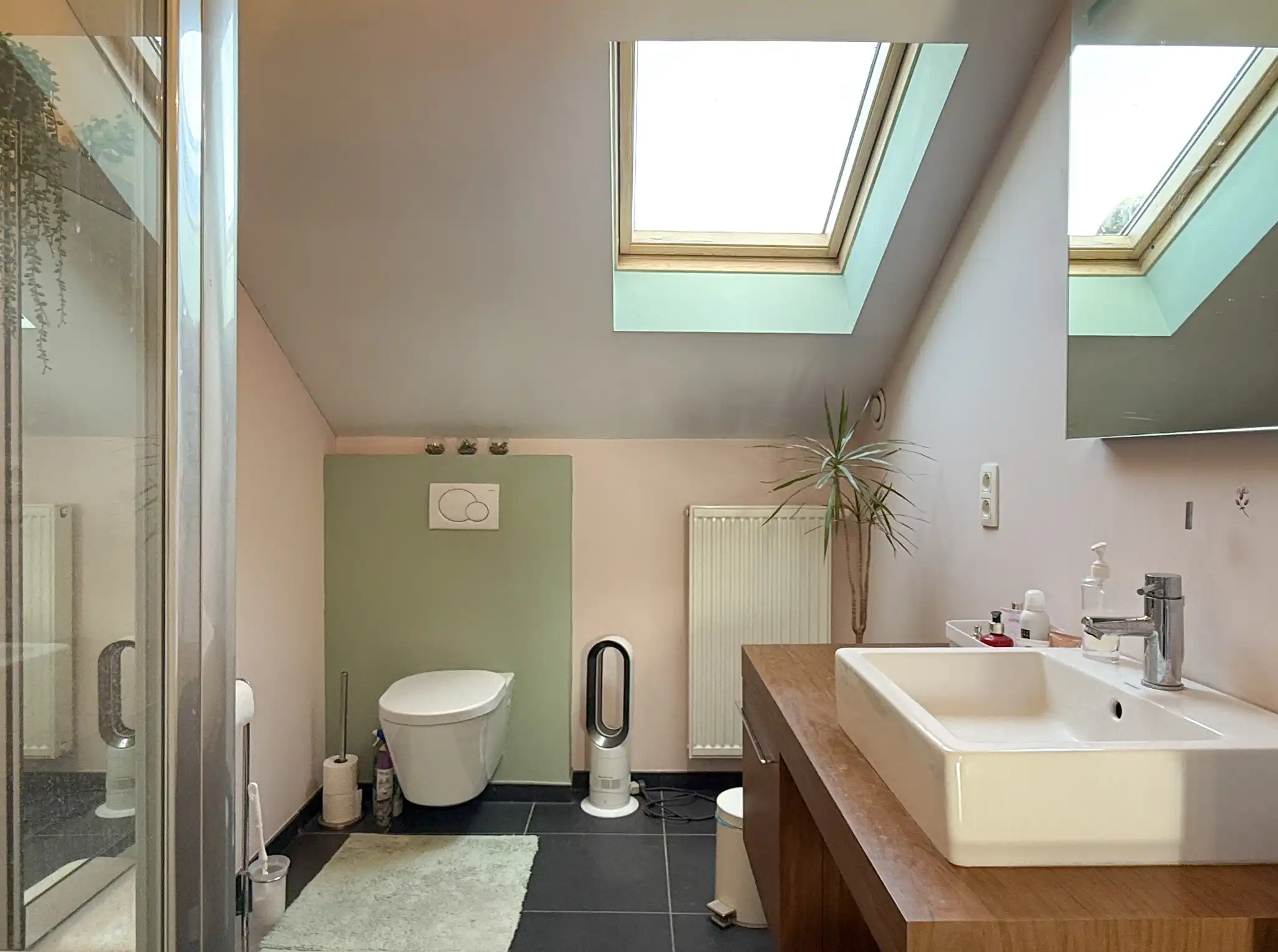 Duplexappartement met 2 slaapkamers op de Grote Markt van Beveren foto 11
