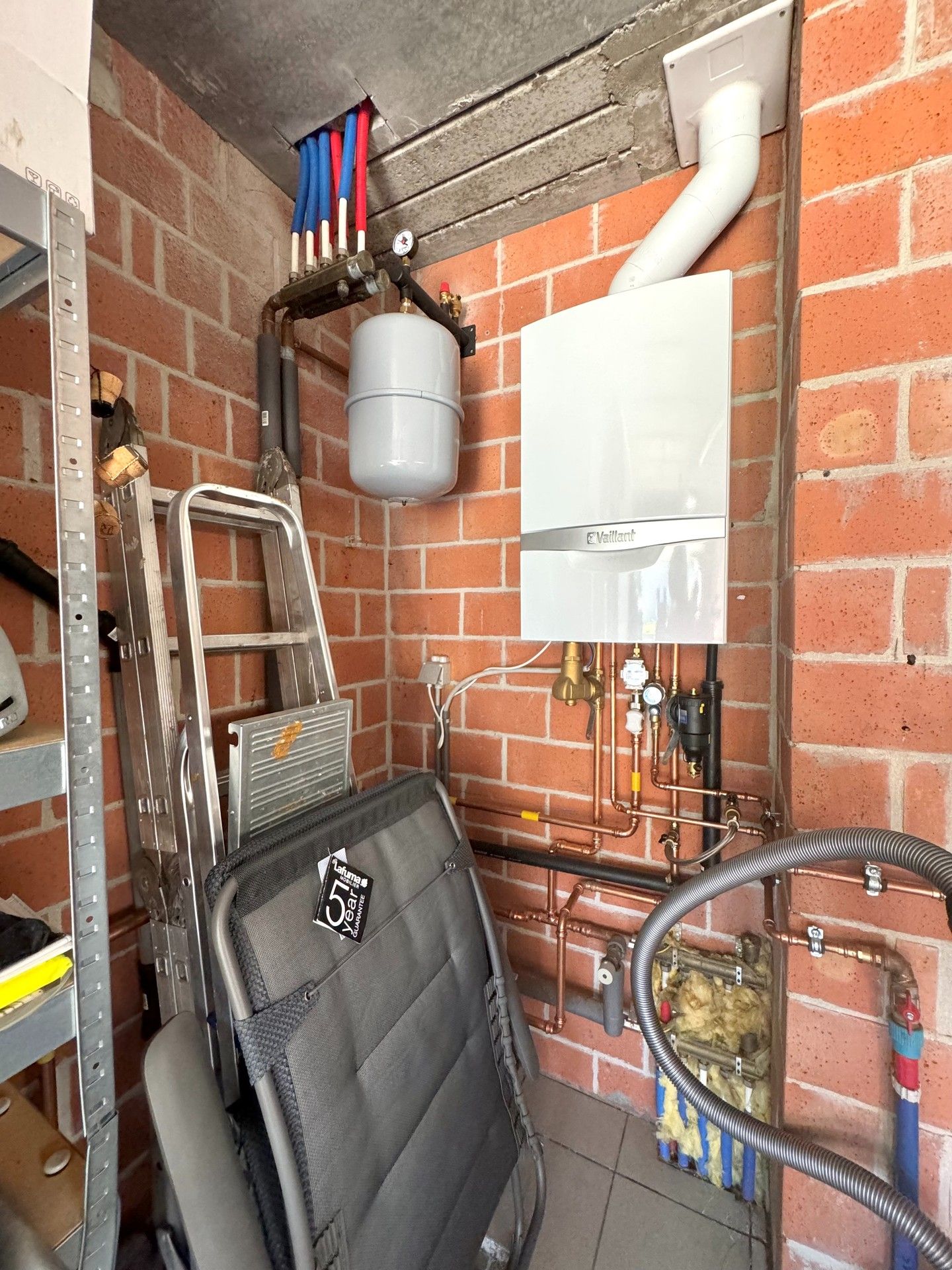 LANDELIJKE WONING MET GARAGE & TUIN foto 16