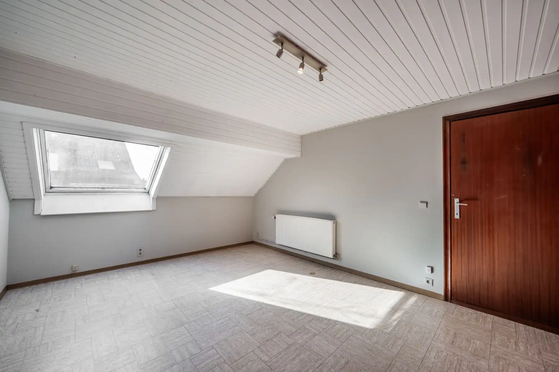 Grote woning in de dorpskern van Meerbeek foto 18