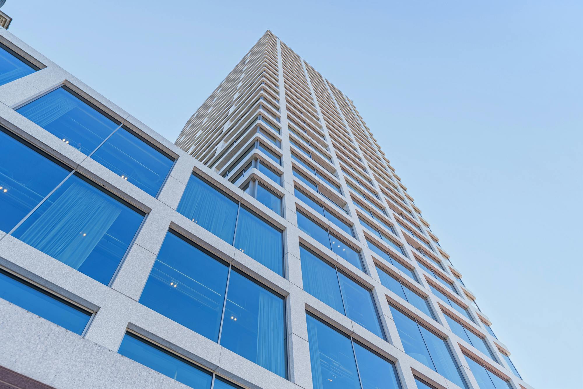 Exclusief wonen met panoramisch uitzicht in de Antwerp Tower foto 31