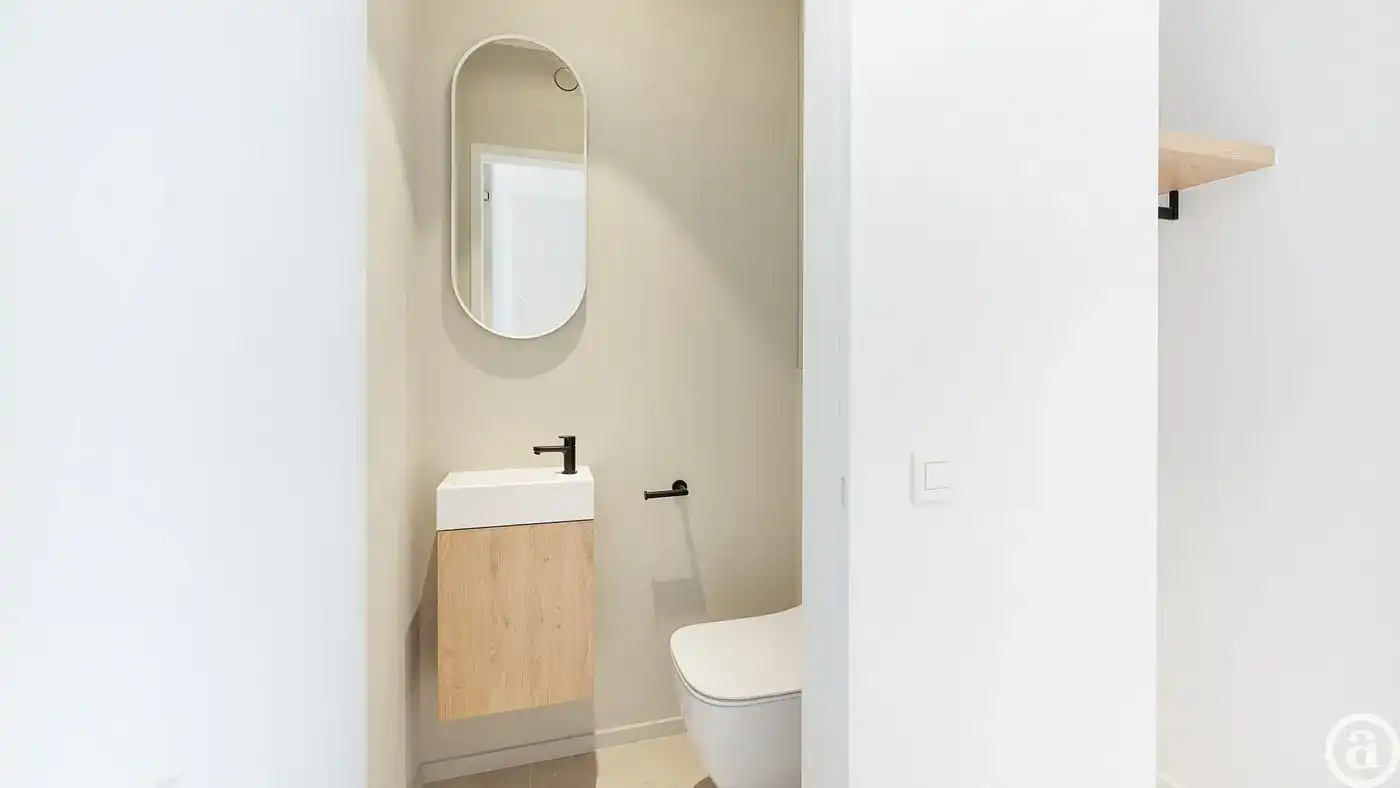 Nieuwbouw 2-slaapkamerappartement met open zicht.  foto 18