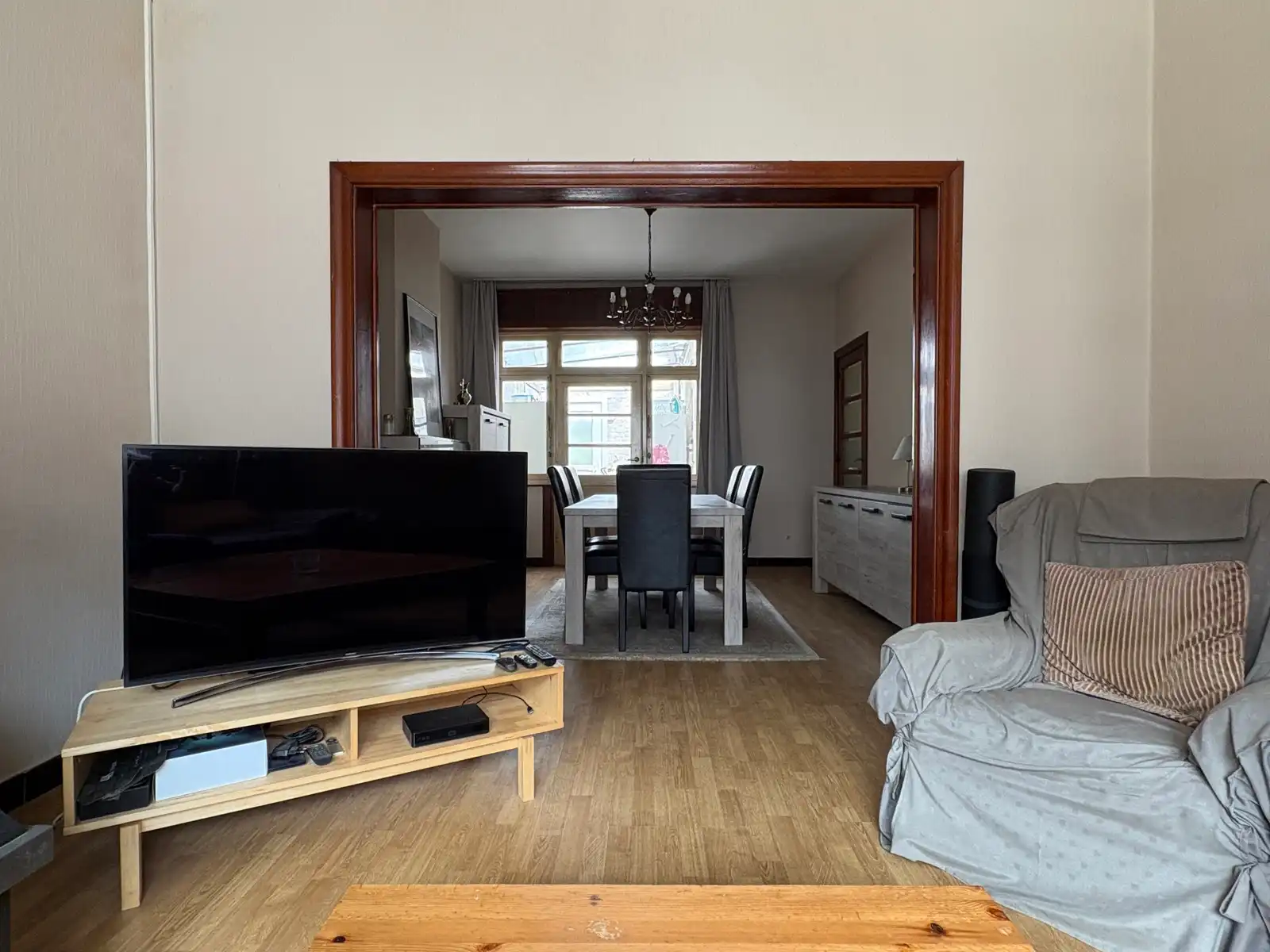 Te renoveren woning in een rustige buurt foto 5