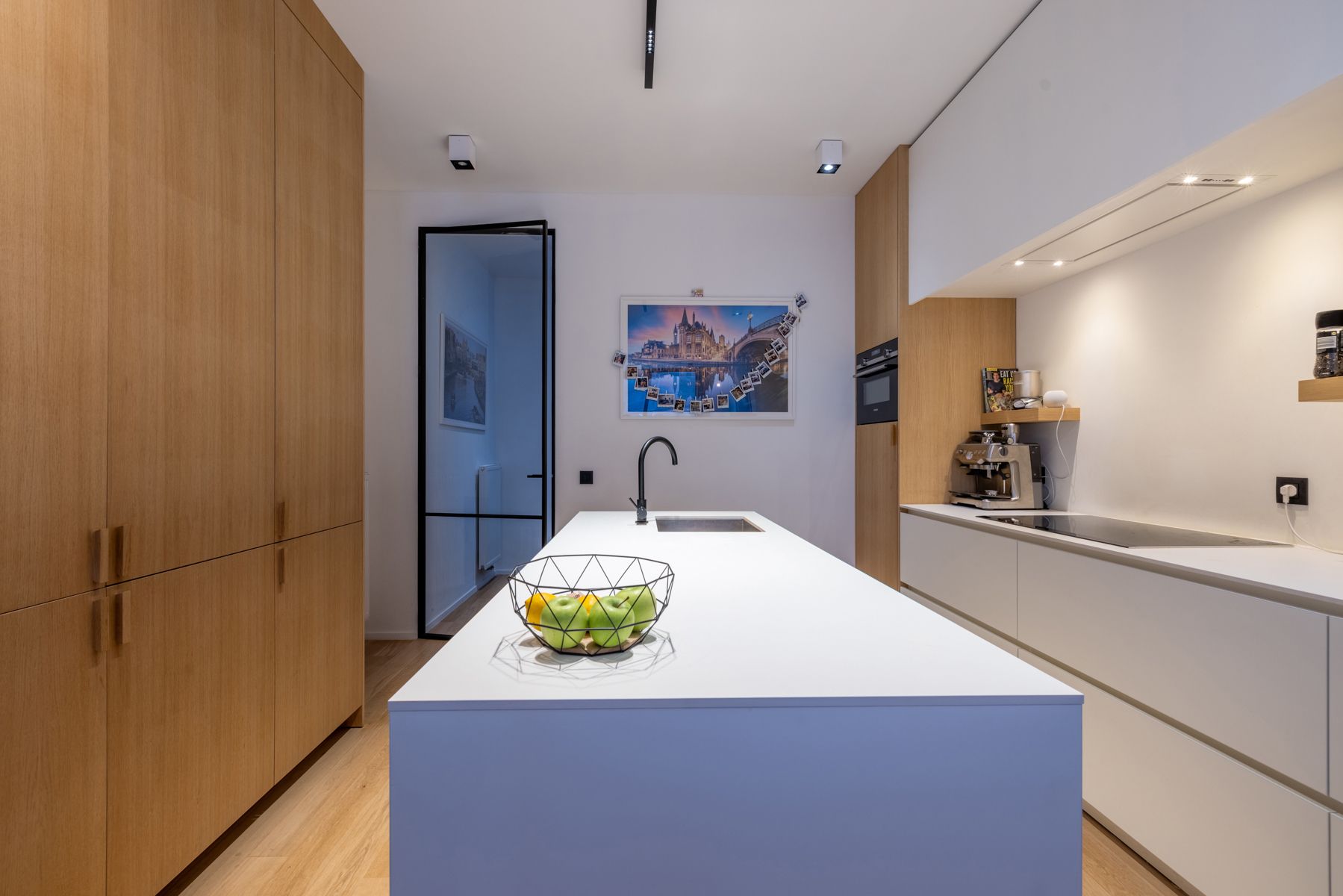 Groot drieslaapkamerappartement met 2 ruime dakterrassen! foto 6