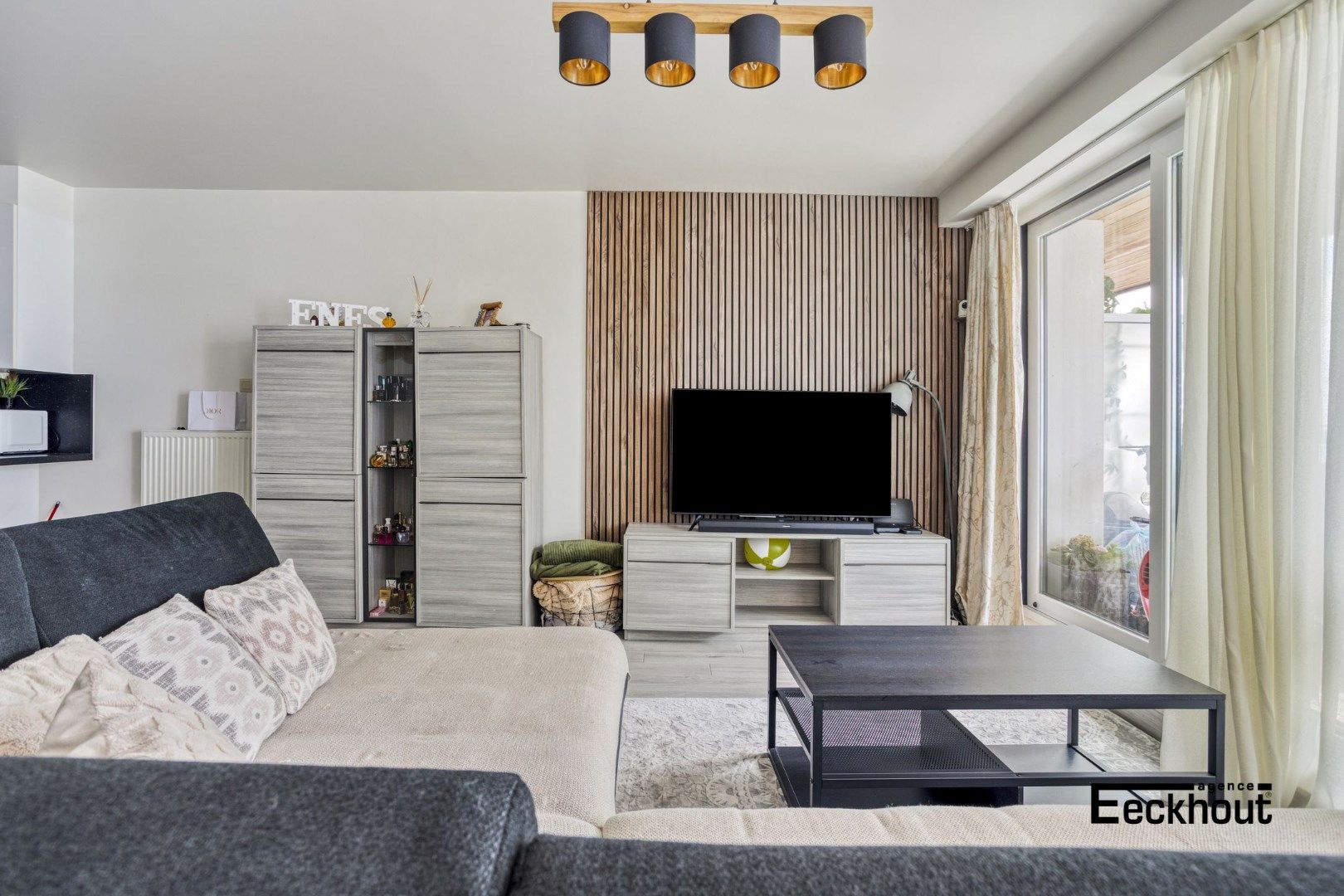 Recent 2-slaapkamerappartement met zonneterras en mooi zicht op de spuikom! foto 5