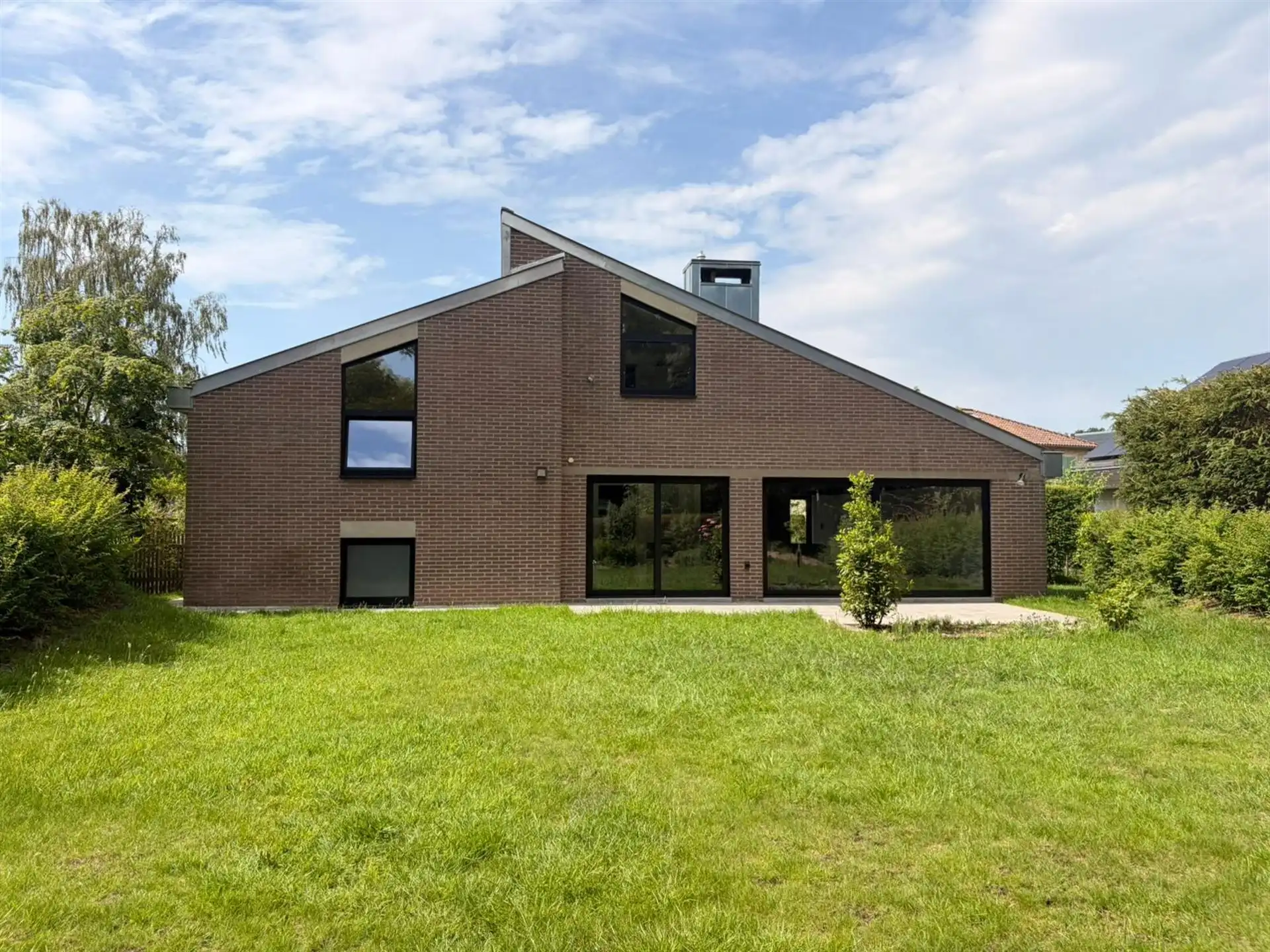 Charmante villa op goede locatie foto 3