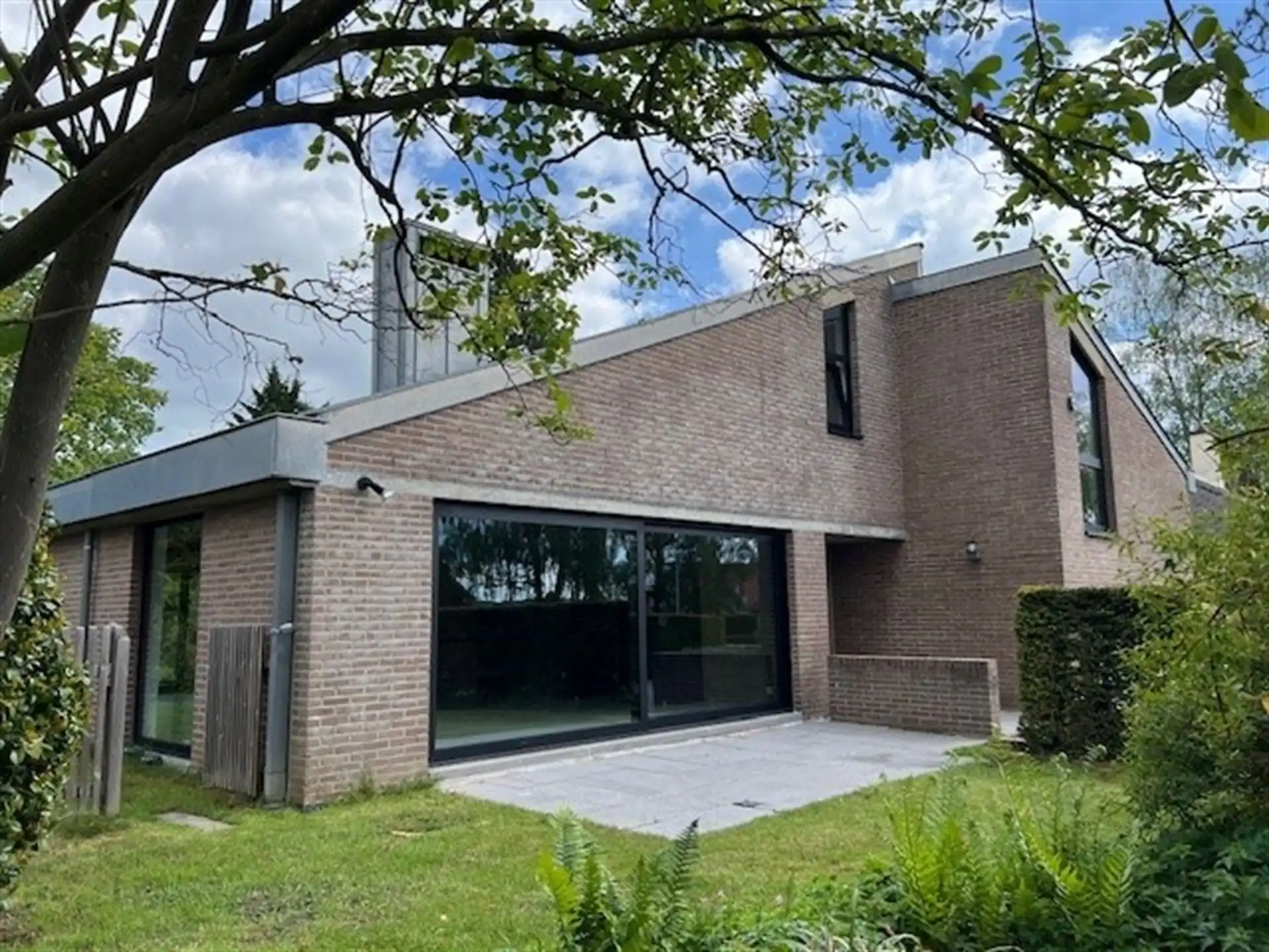 Charmante villa op goede locatie foto 3