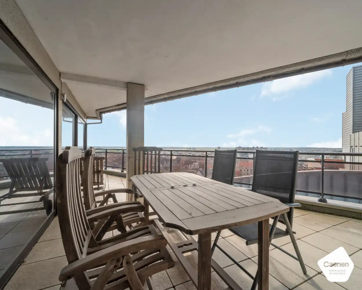 Instapklaar één slaapkamer appartement met prachtig zongericht terras en zijdelings zeezicht foto 3