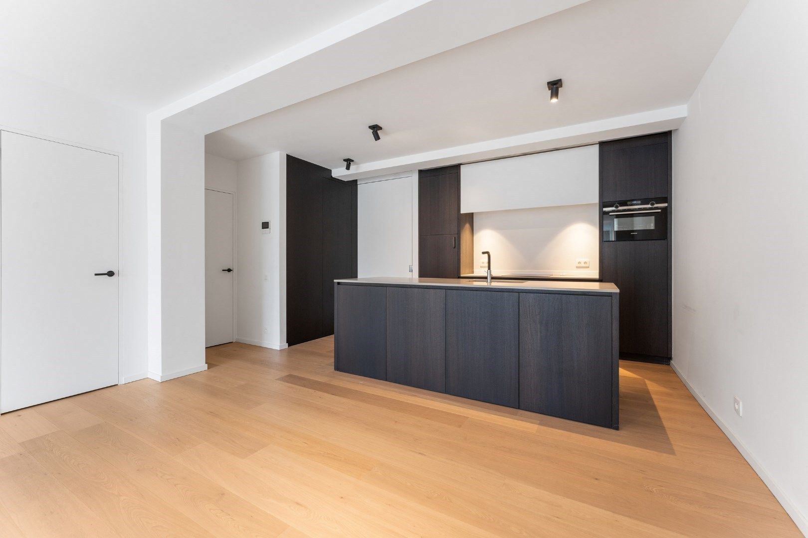 Schitterend villa-appartement aan het van Duyseplein foto 3