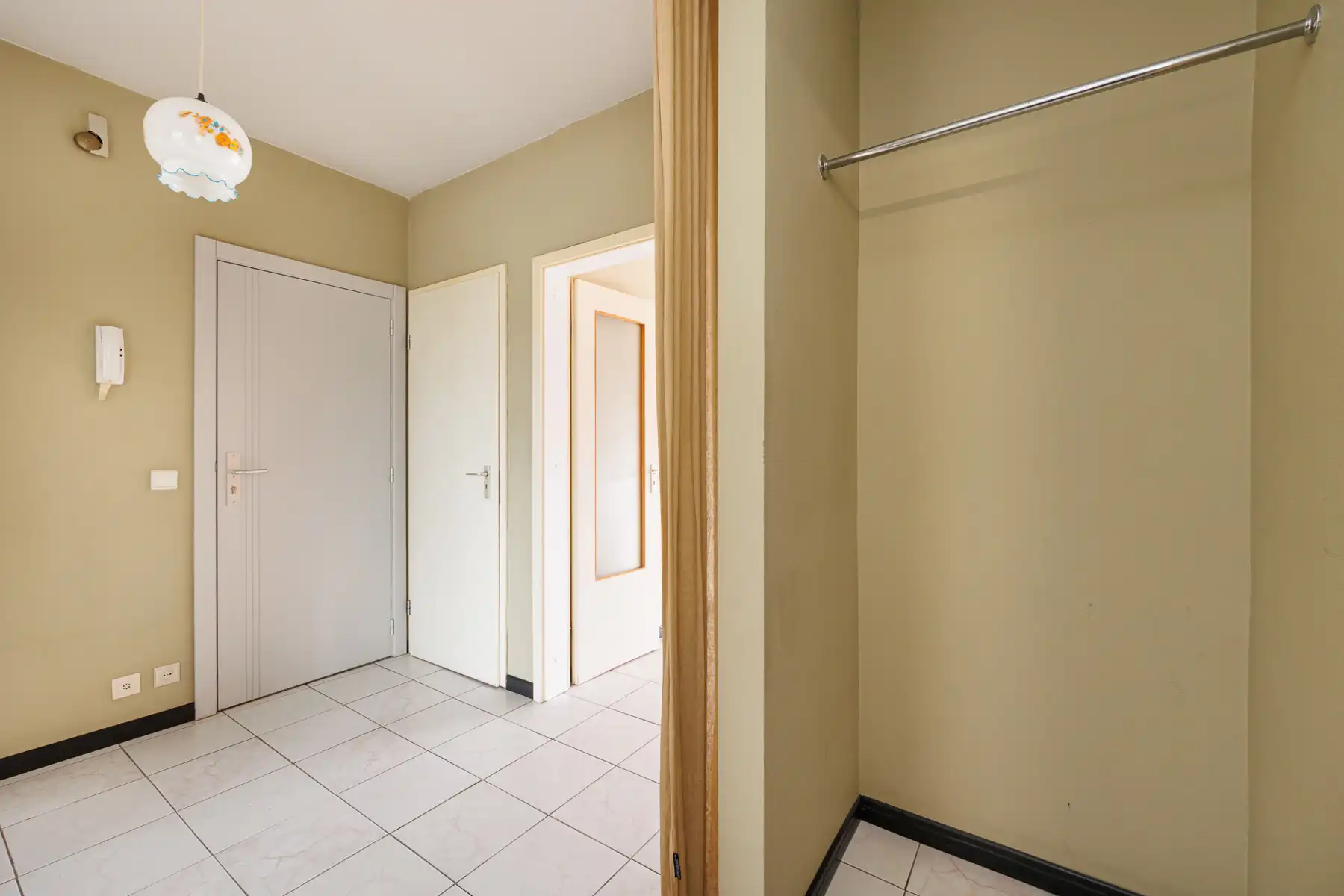 TE RENOVEREN APPARTEMENT GRENS HOVE-BOECHOUT foto 11