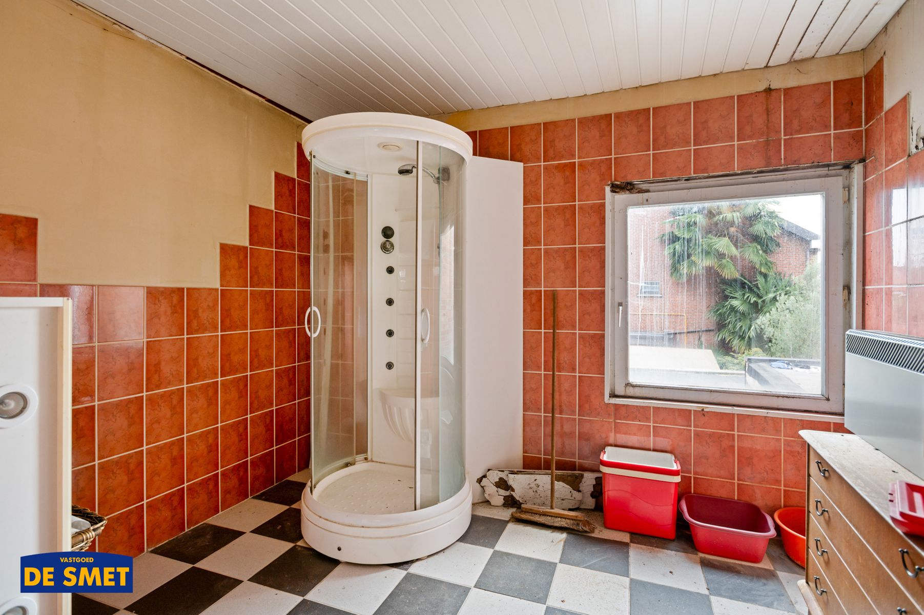 Volledig te vernieuwen/af te breken rijwoning zonder tuin foto 11