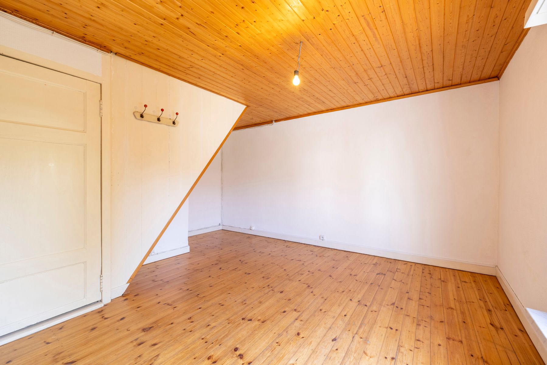 Woning met 3 slaapkamers en zonnige tuin te koop! foto 12