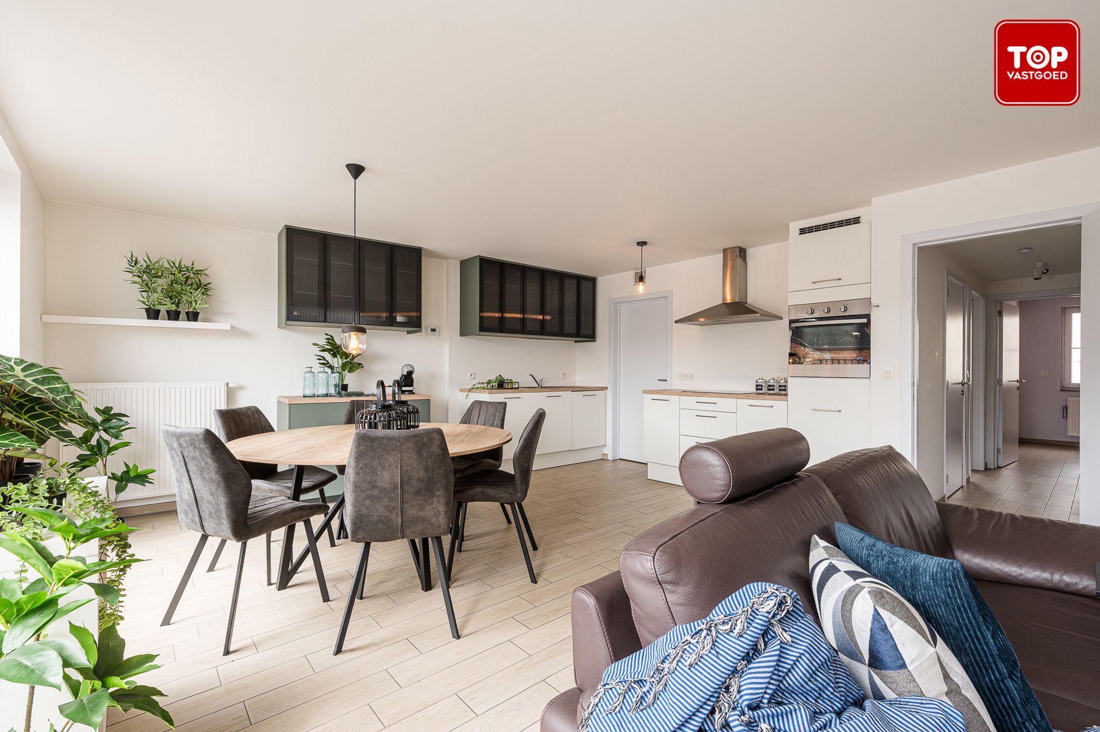 Instapklaar energiezuinig appartement met 2 slaapkamers en zonneterras foto 3