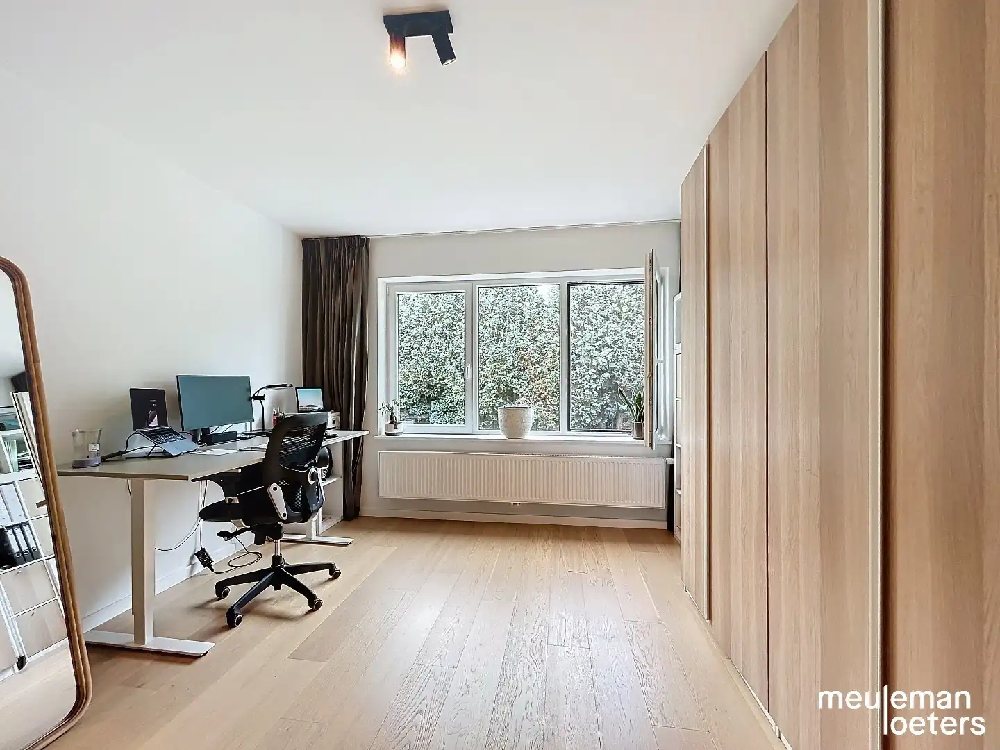 Ruim en lichtrijk tweeslaapkamer appartement  foto 11