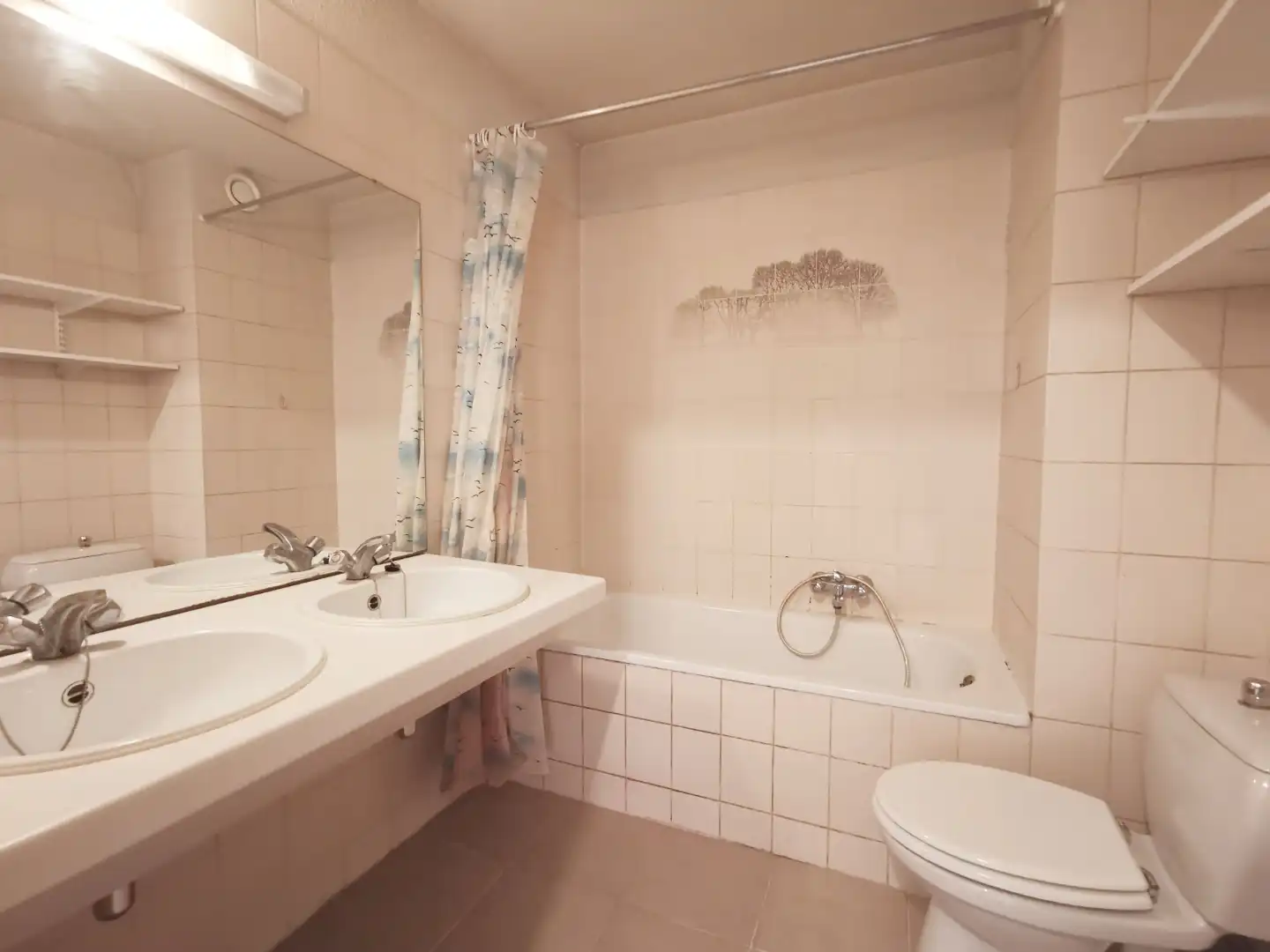 Ongemeubelde studio met terras  foto 6