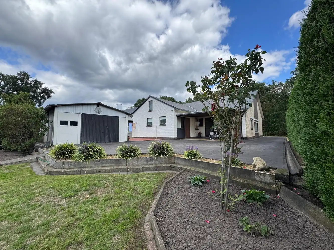 Vrijstaande gelijkvloerse woning foto 3