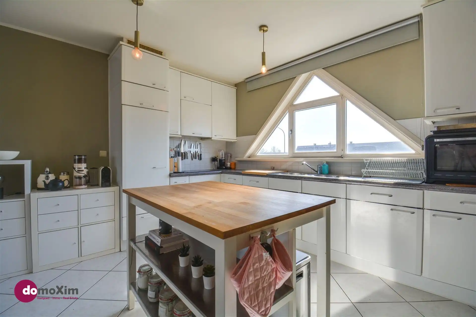 Ruim appartement met 2 slaapkamers en uitzonderlijk terras foto 9