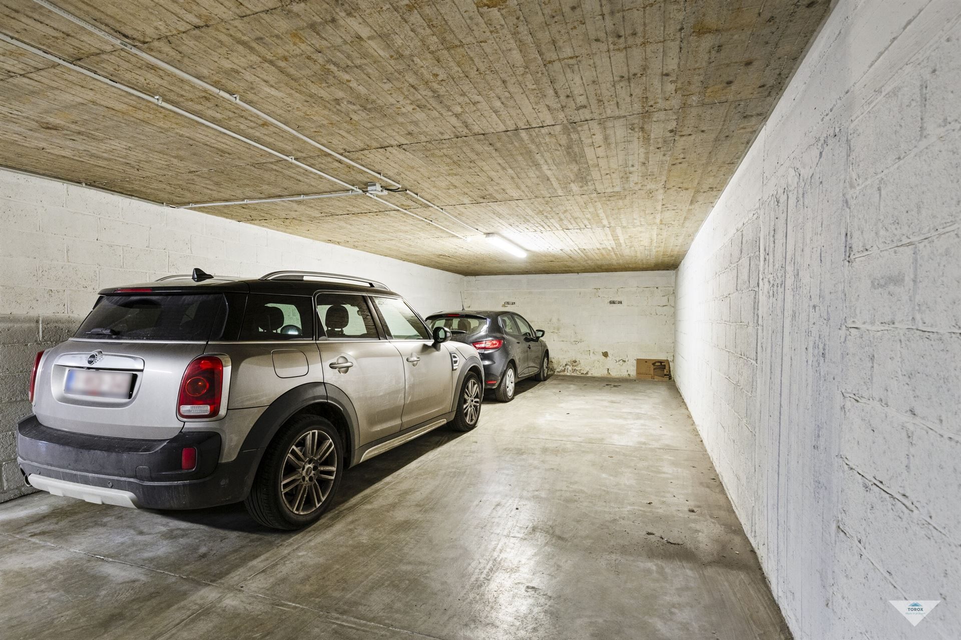 Aangename studio met groot terras en groen uitzicht foto 12