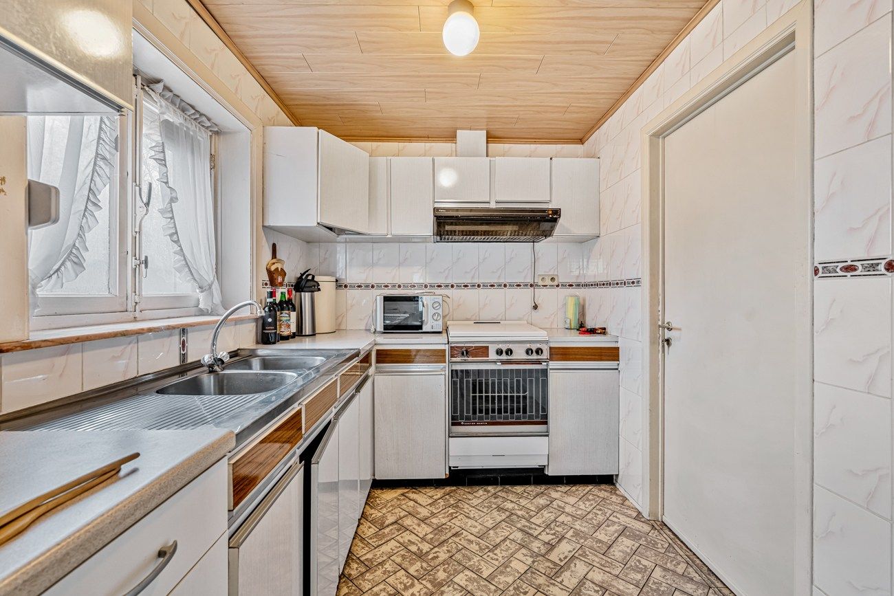 Landelijke woning op een perceel van 15 are 10ca foto 7
