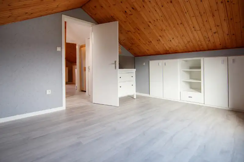 Te renoveren (uitbreidbare) woning (6% btw) of sloop/heropbouw op een rustig gelegen perceel van +- 11are op wandelafstand van het centrum van Diepenbeek! foto 24