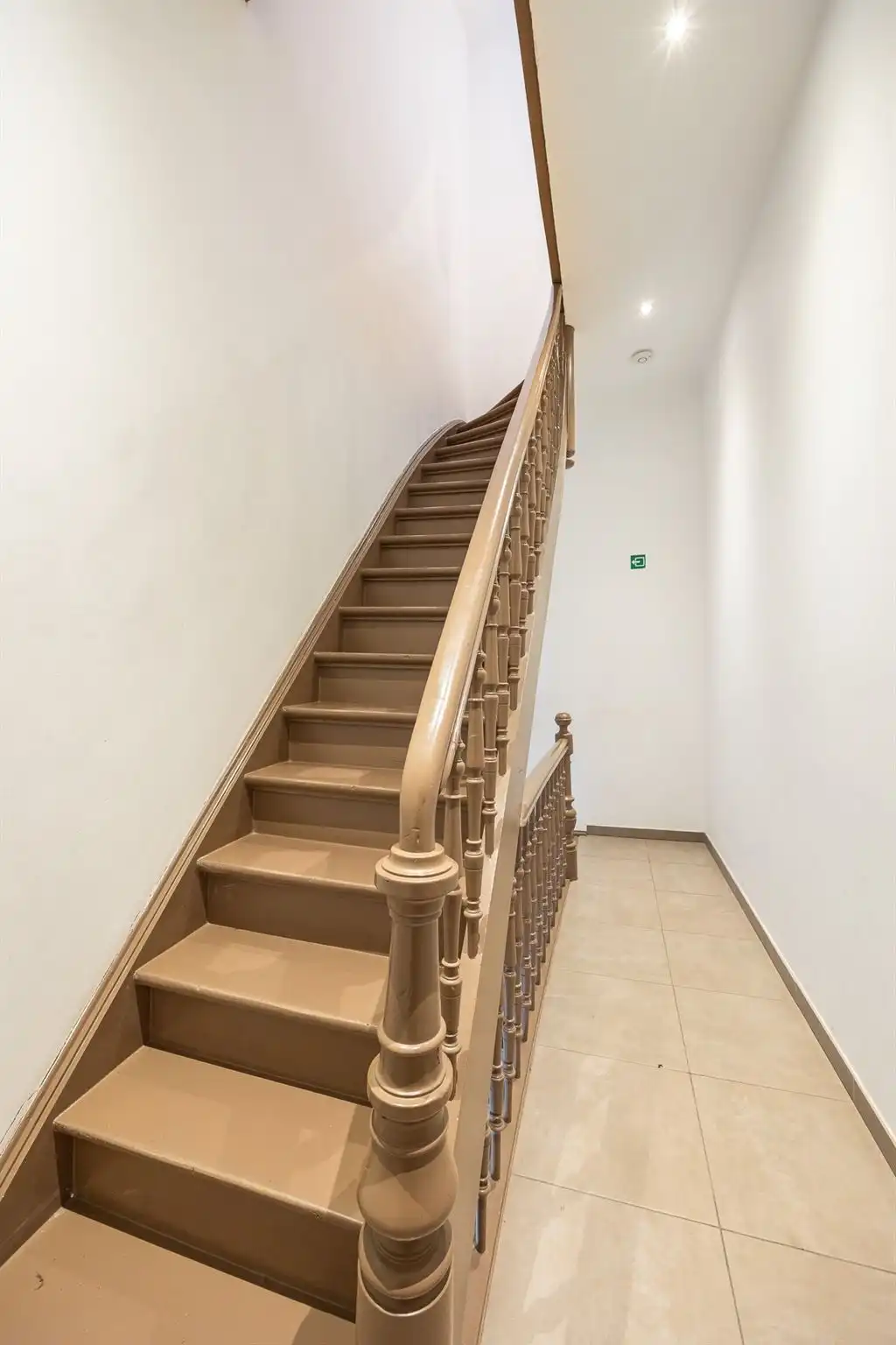 Instapklaar appartement met 2 buitenruimtes foto 15