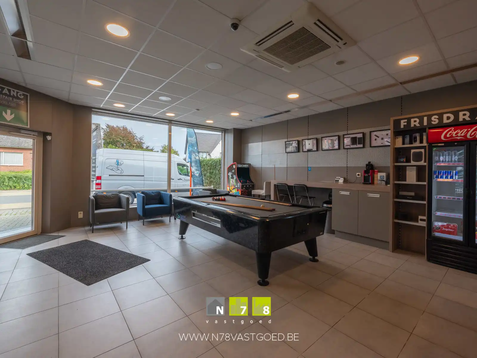 Commerciële ruimte te huur foto 4