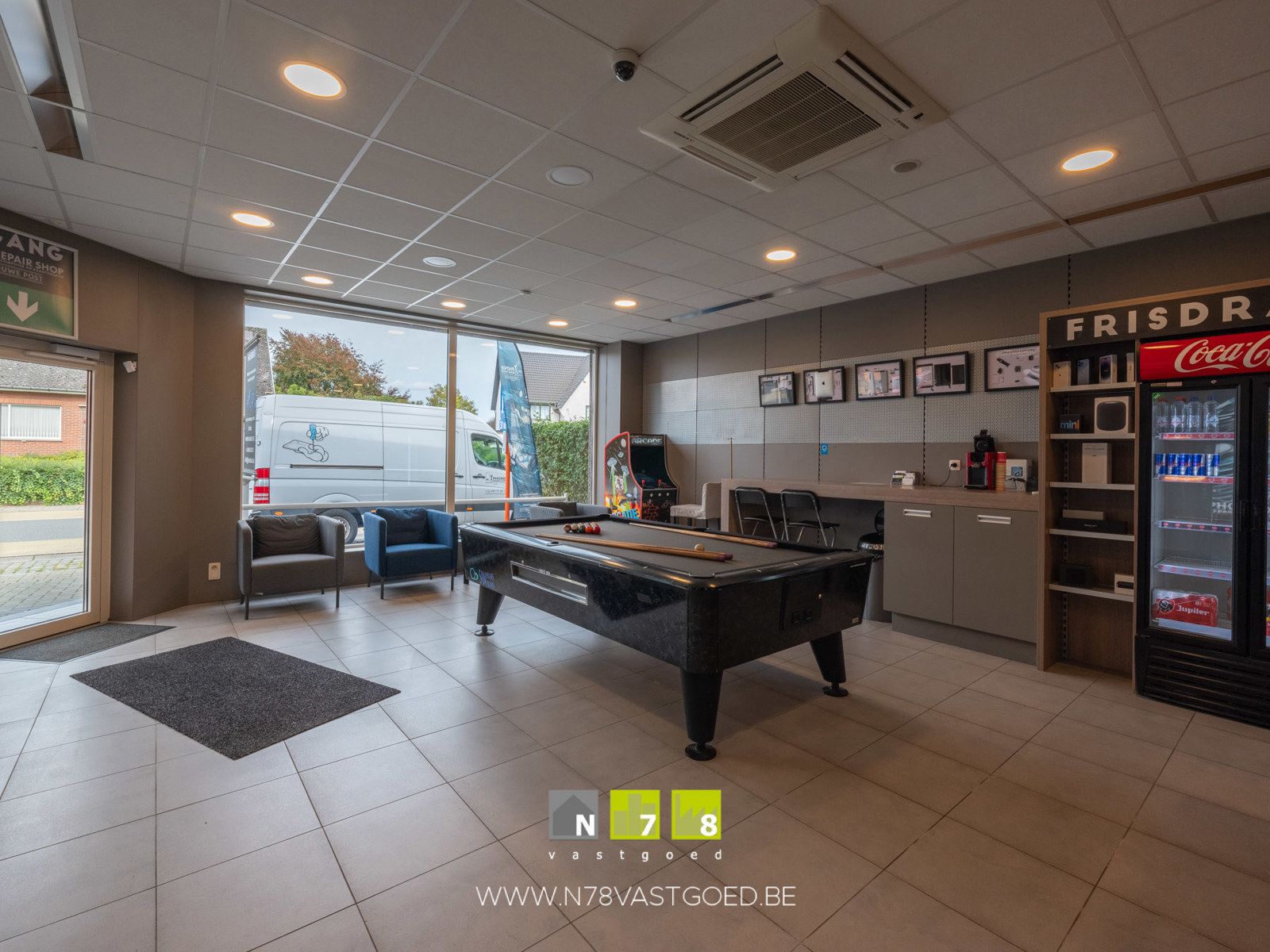 Commerciële ruimte te huur foto 4