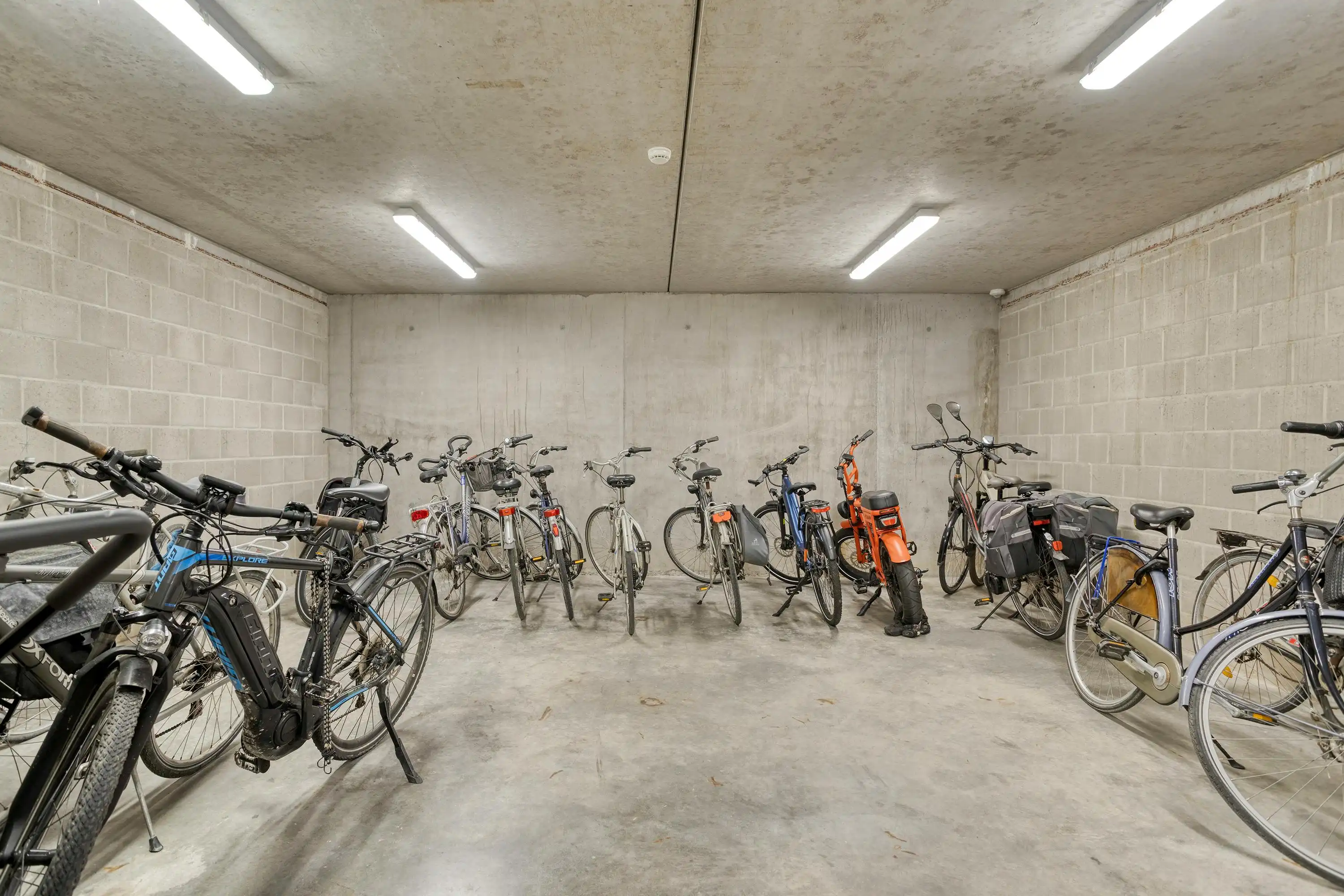 Recent appartement op centrale ligging te koop in Olsene foto 24