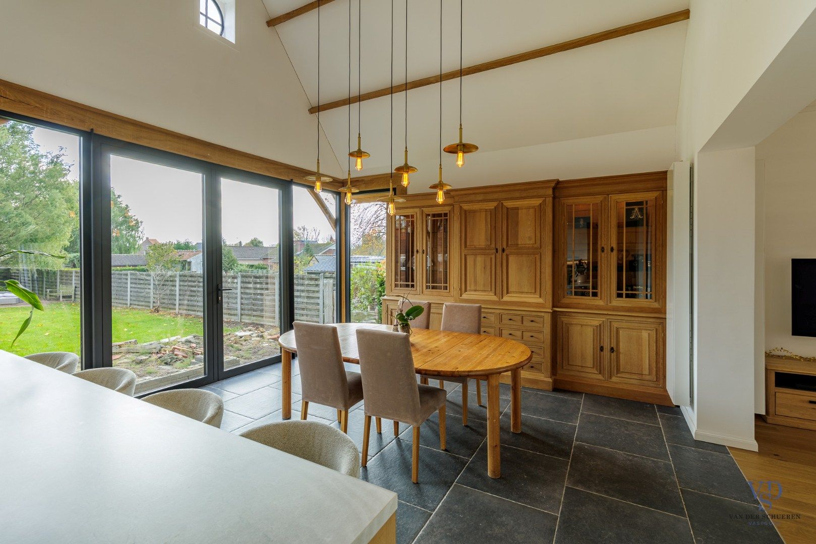 Charmant gerenoveerde villa met karakter en hedendaags comfort foto 17