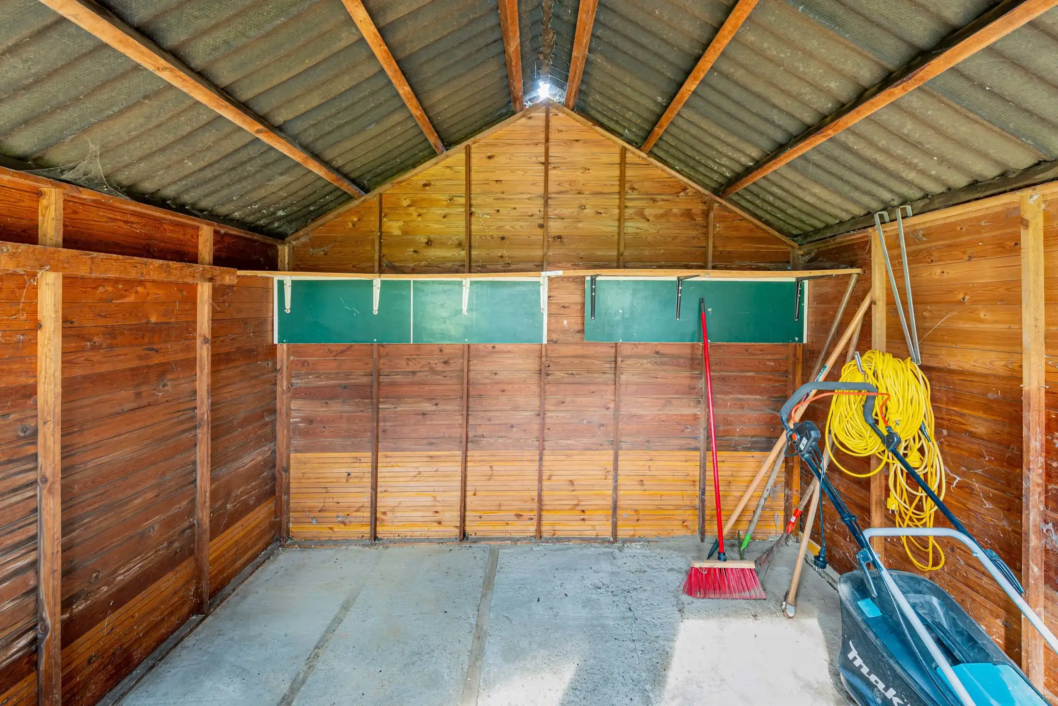 Te moderniseren HOB met garage en tuin foto 27