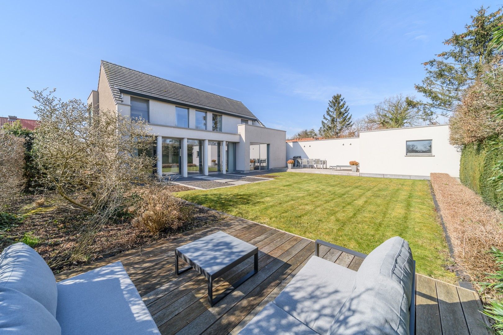Zeer ruime en kwalitatief afgewerkte villa te Gijzegem foto 7