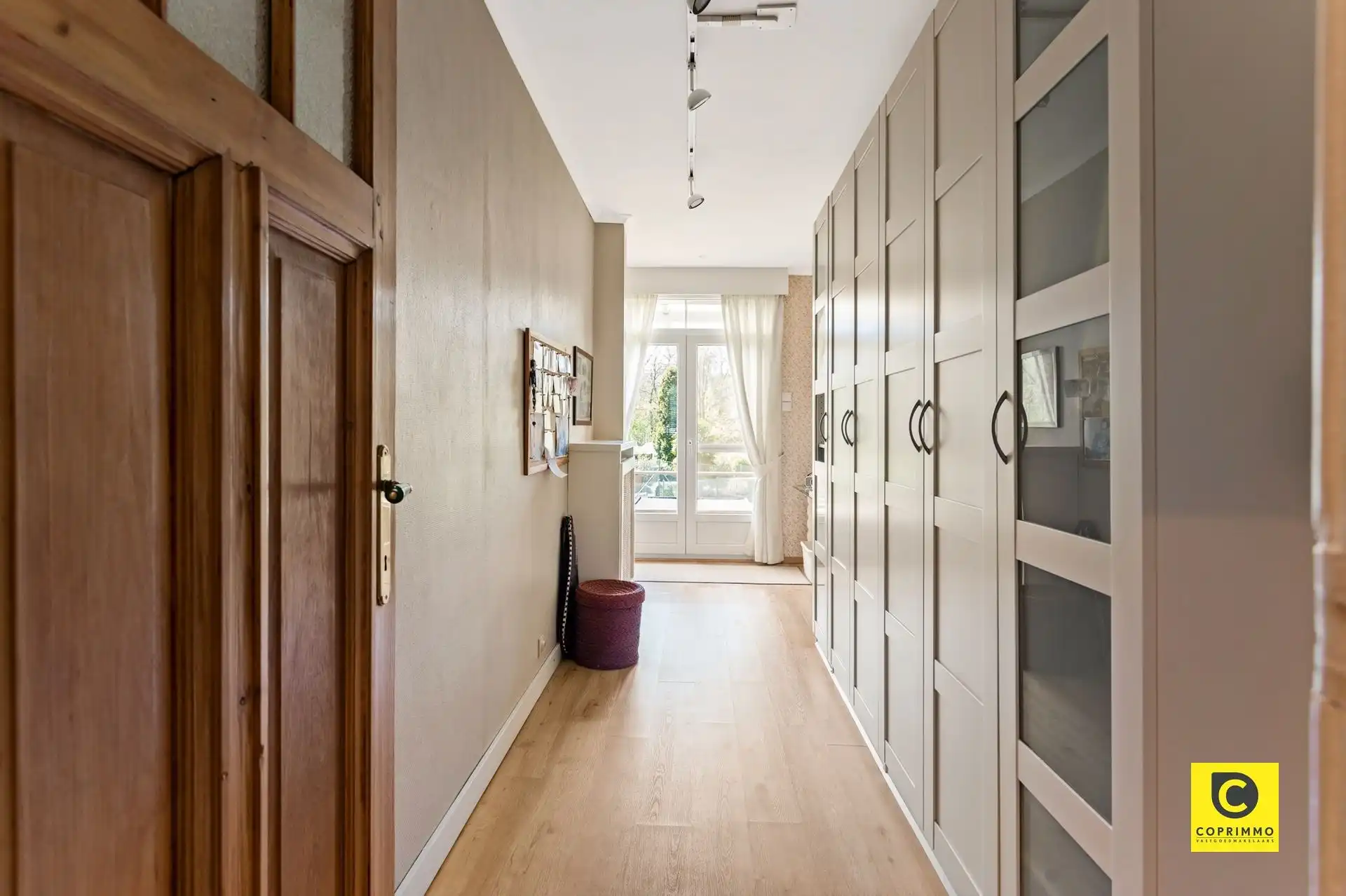 Karaktervolle woning te koop in hartje Edegem foto 17