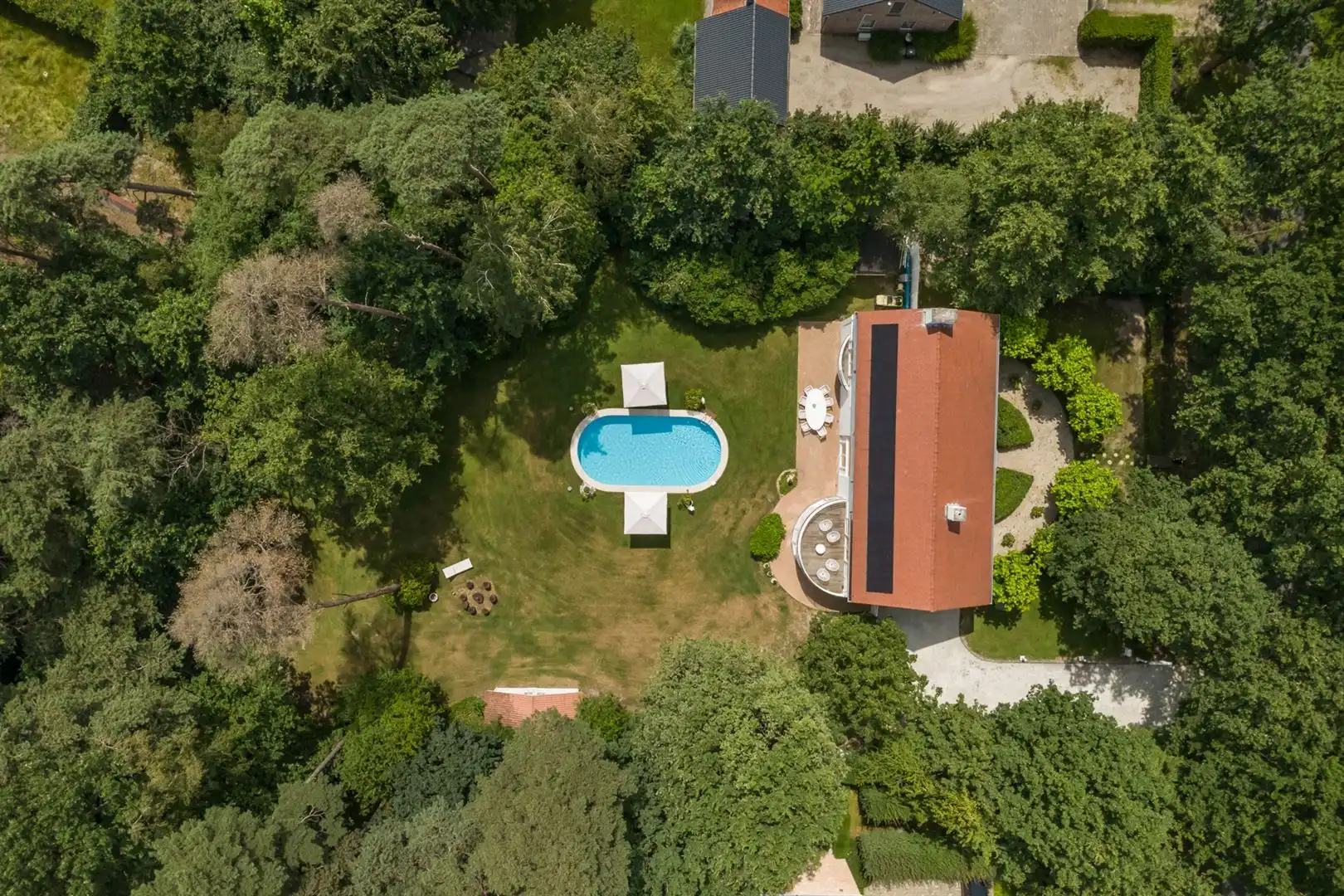 Exclusieve architectenvilla met zwembad in de prestigieuze Bellemondwijk foto 26