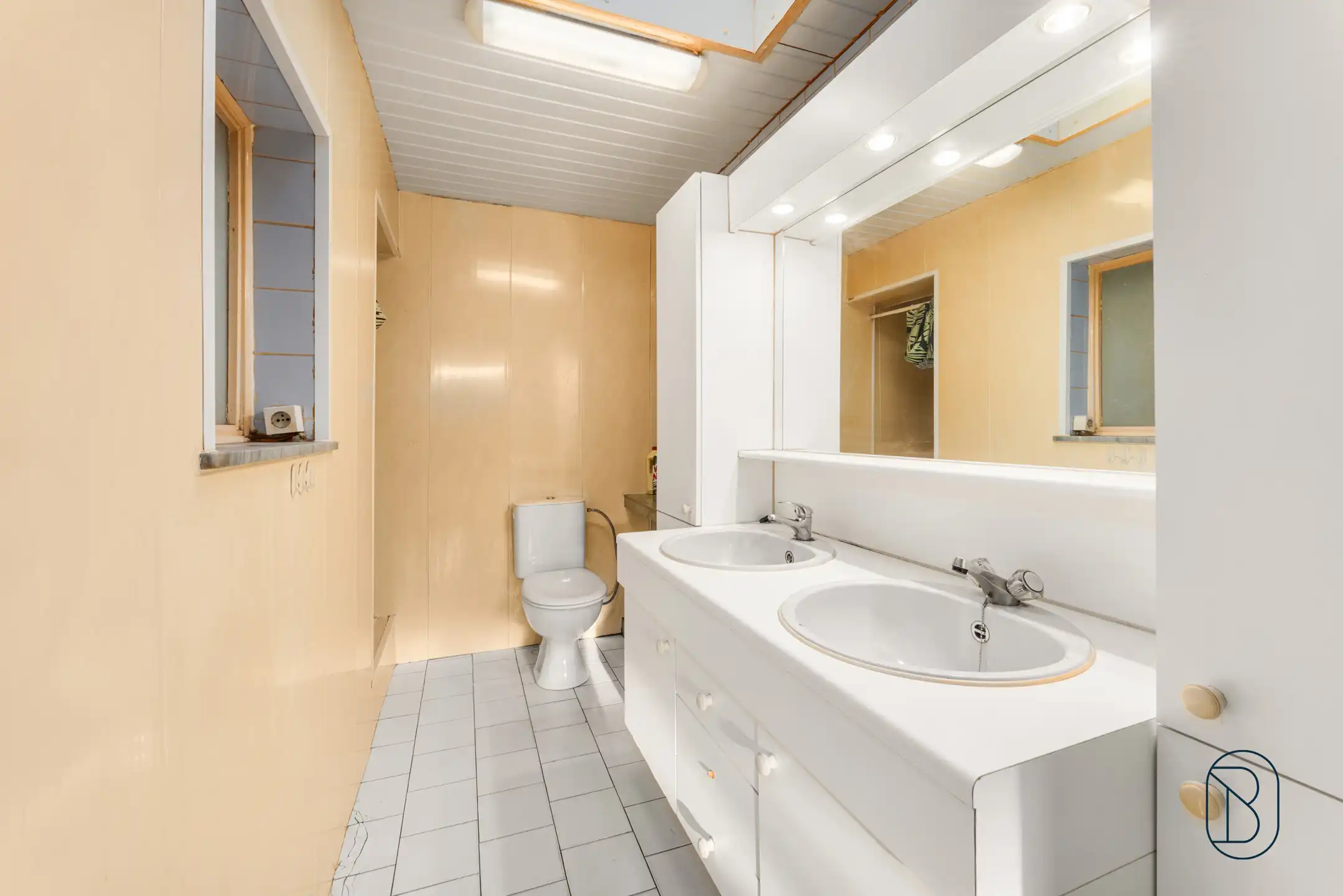 Topgelegen op te frissen woning met 5 slk en handige garage foto 15