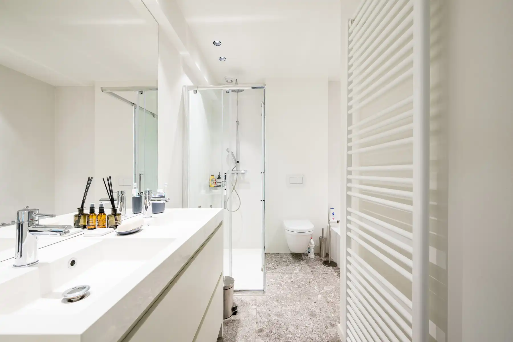 Ongemeubeld 3 slaapkamerappartement op uitstekende locatie foto 19
